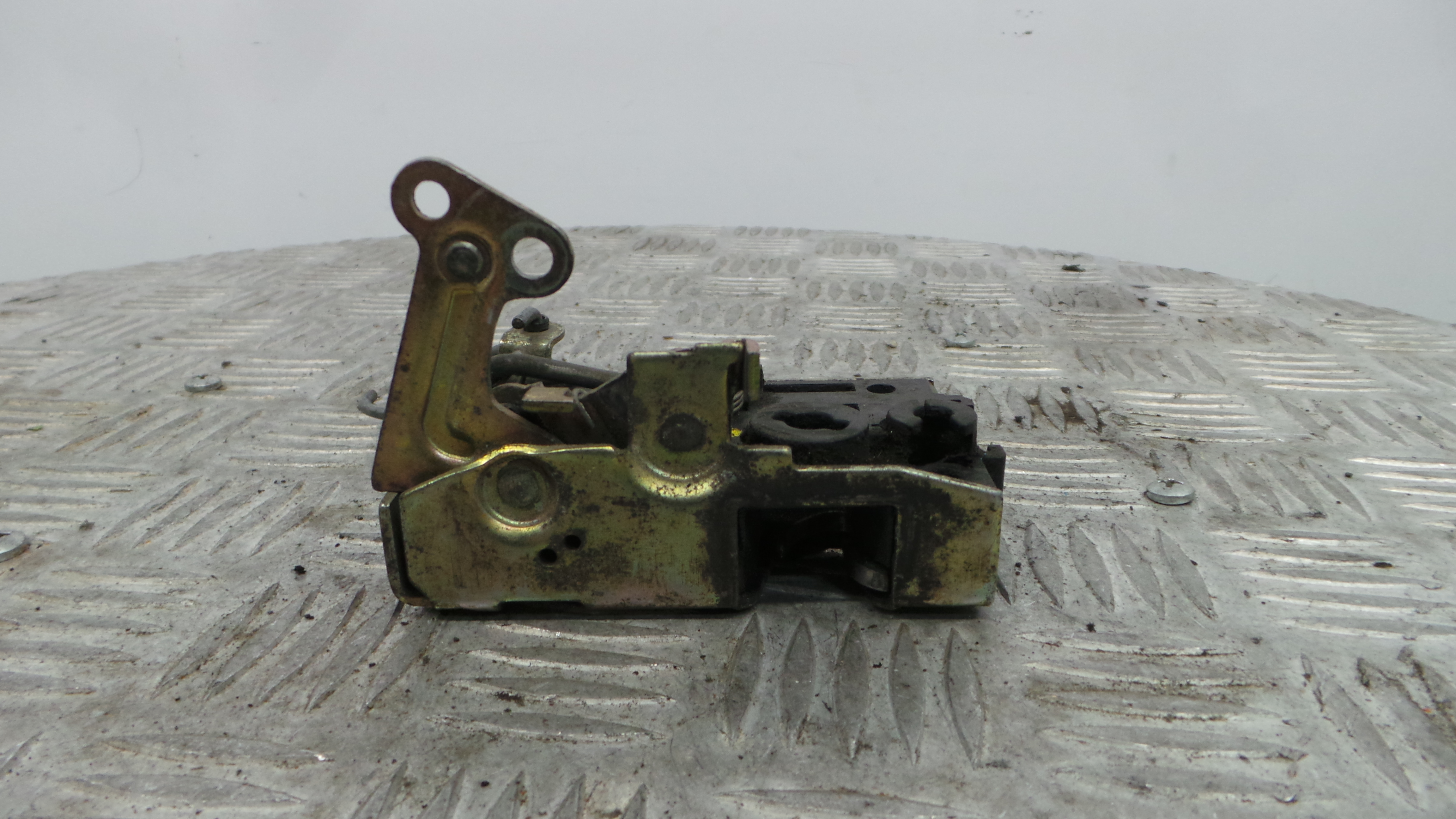 Fecho da Porta Esq 9135E1 - PEUGEOT 106 II (1A_, 1C_)-36636176