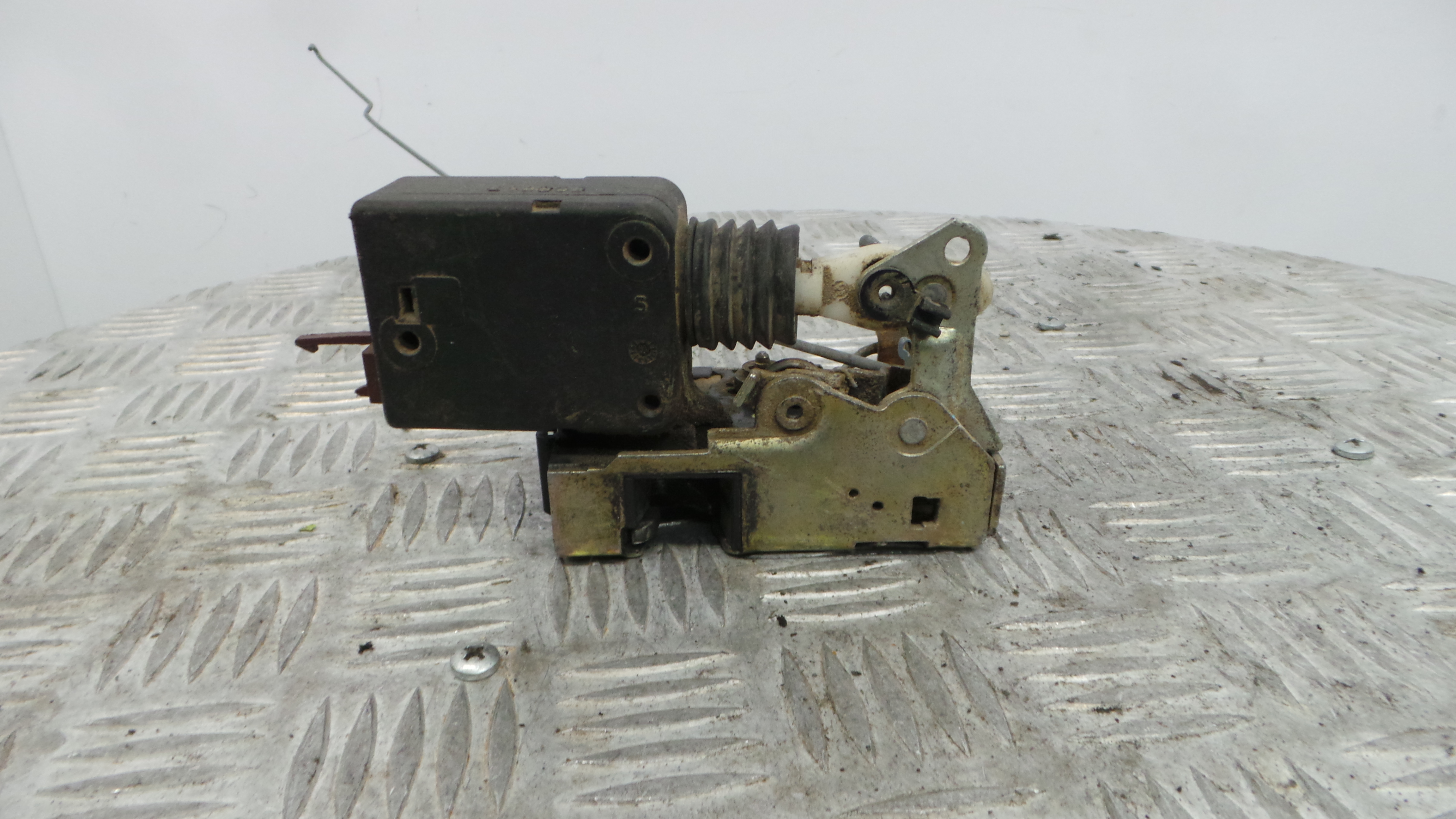 Fecho da Porta Dto 9136F1 - CITROËN SAXO (S0, S1)-36636185 Fecho da Porta Dto 9136F1 - CITROËN SAXO (S0, S1)-36636185