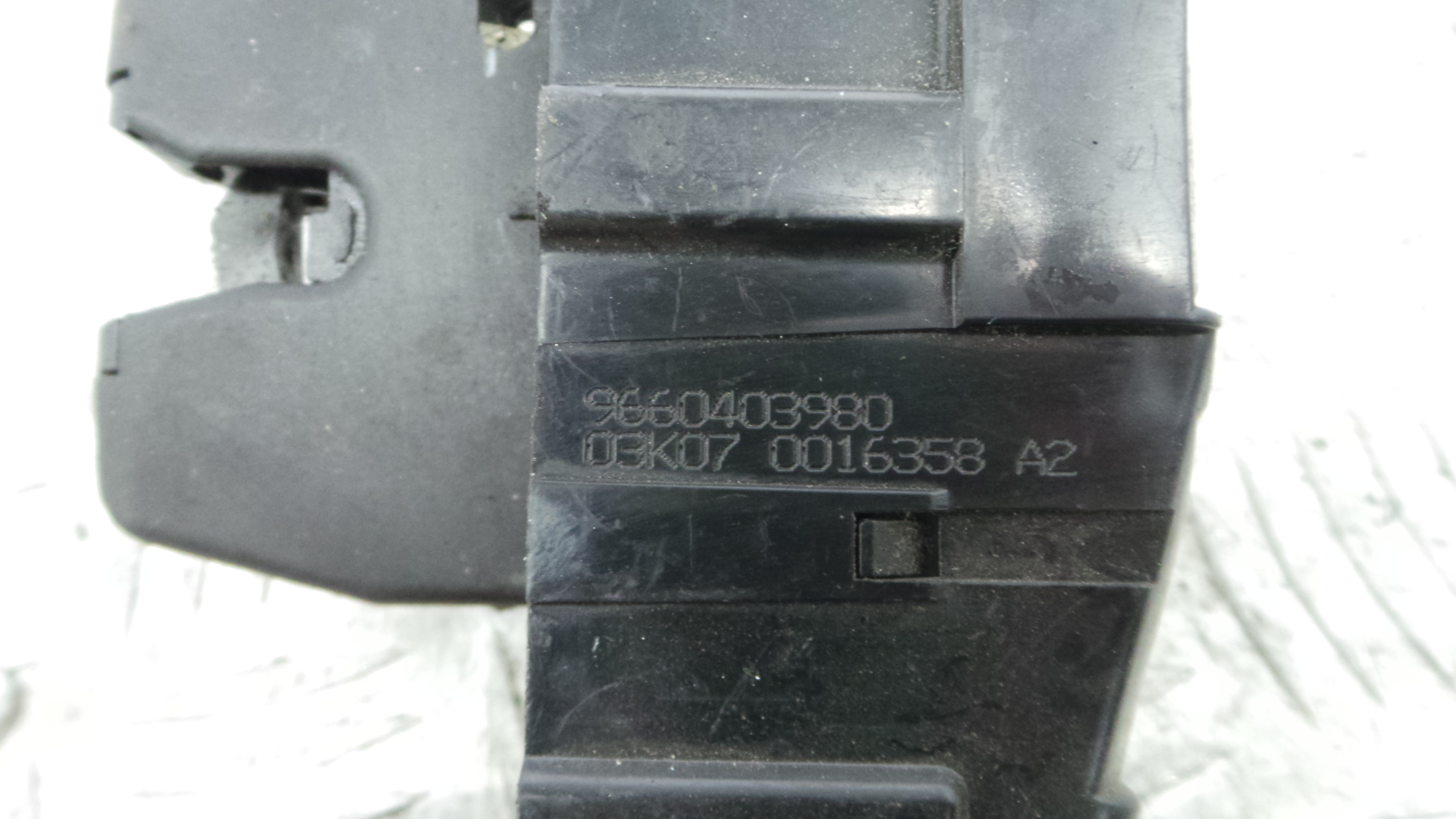 Fecho Mala 9660403980 - PEUGEOT 207 (WA_, WC_), 207/207+ (WA_, WC_)-36636222