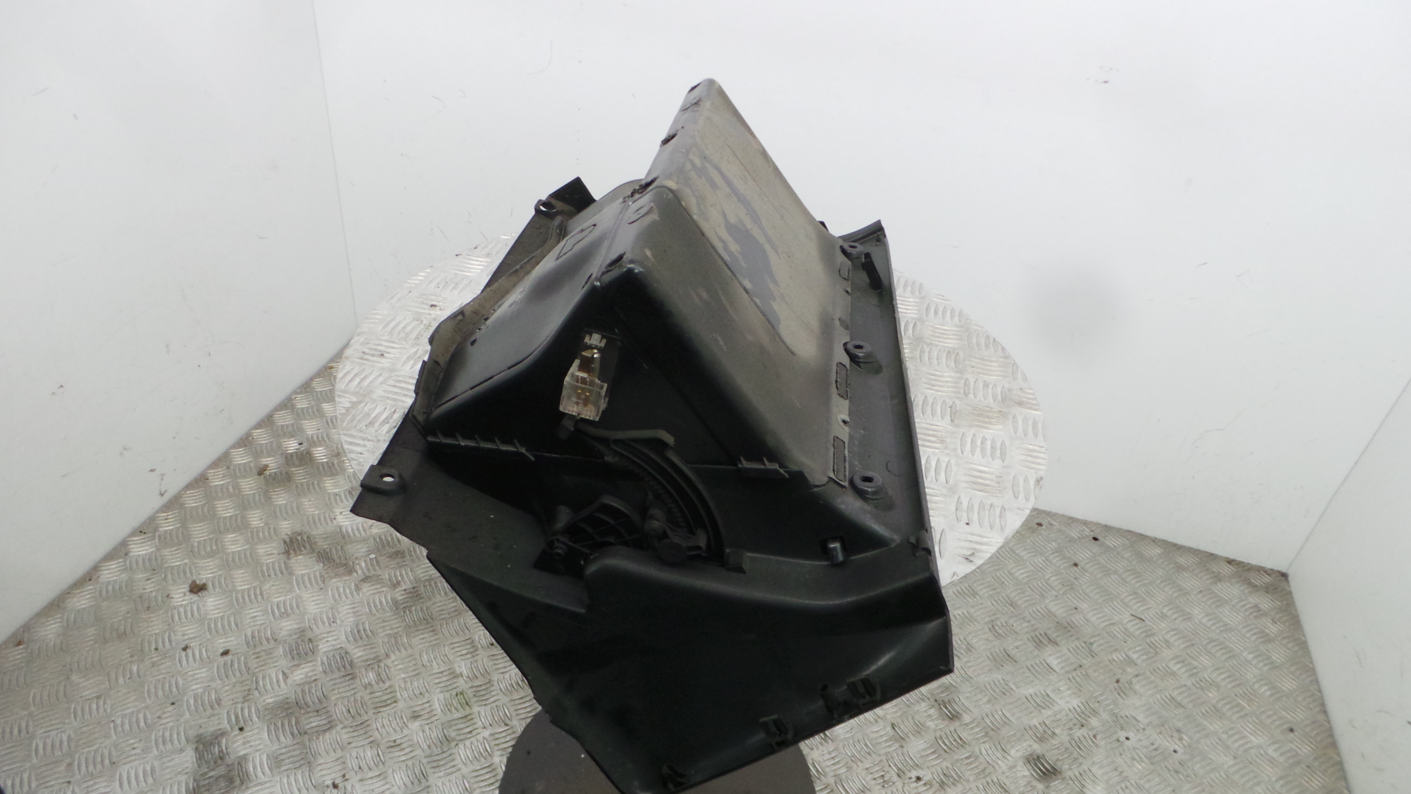 Porta Luvas 1J1857104A - VW GOLF IV (1J1), GOLF Mk IV (1J1)-36636425