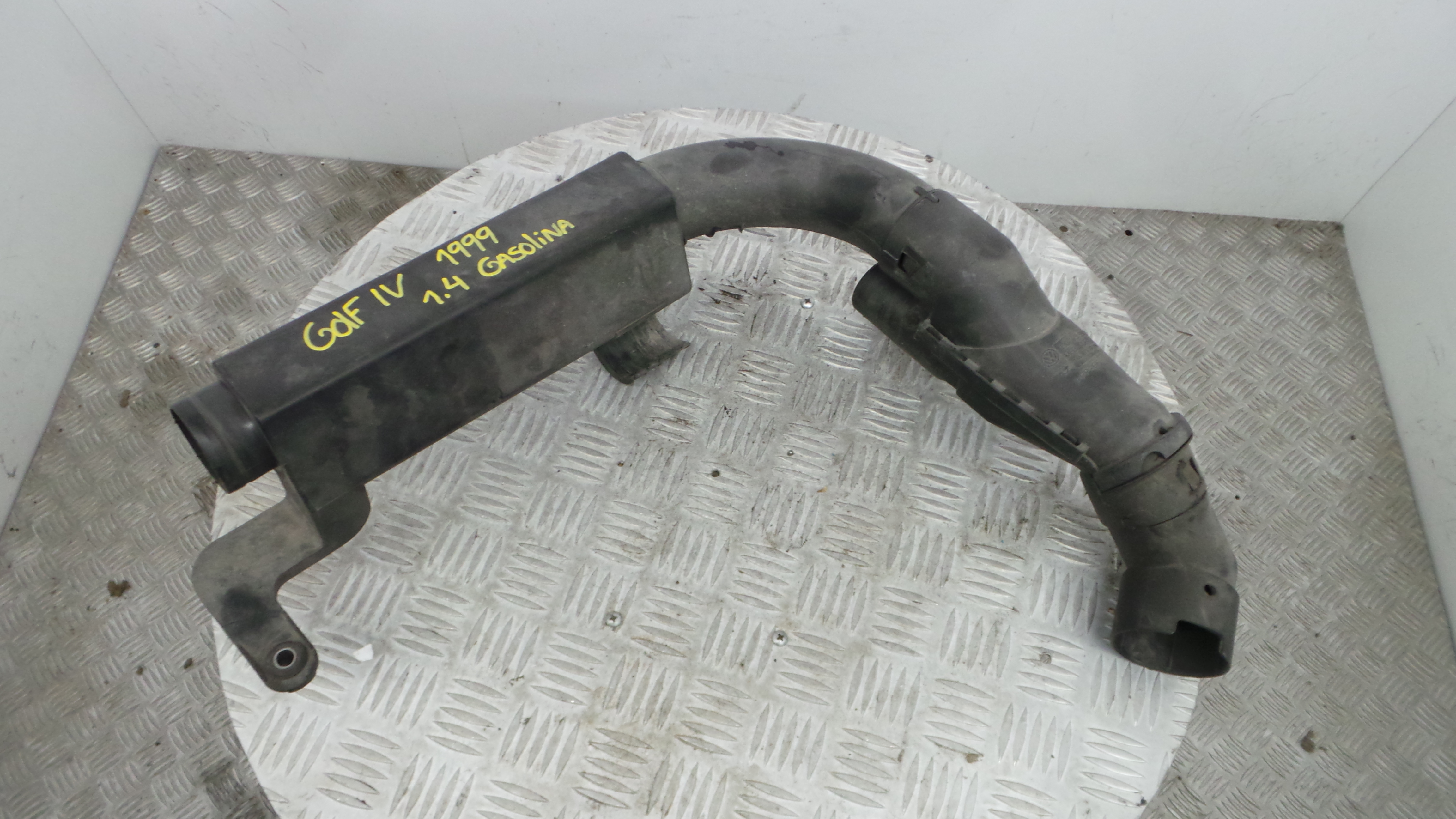 Tubo Caixa Filtro Ar 1J0129594D - VW GOLF IV (1J1), GOLF Mk IV (1J1)-36636439 Tubo Caixa Filtro Ar 1J0129594D - VW GOLF IV (1J1), GOLF Mk IV (1J1)-36636439