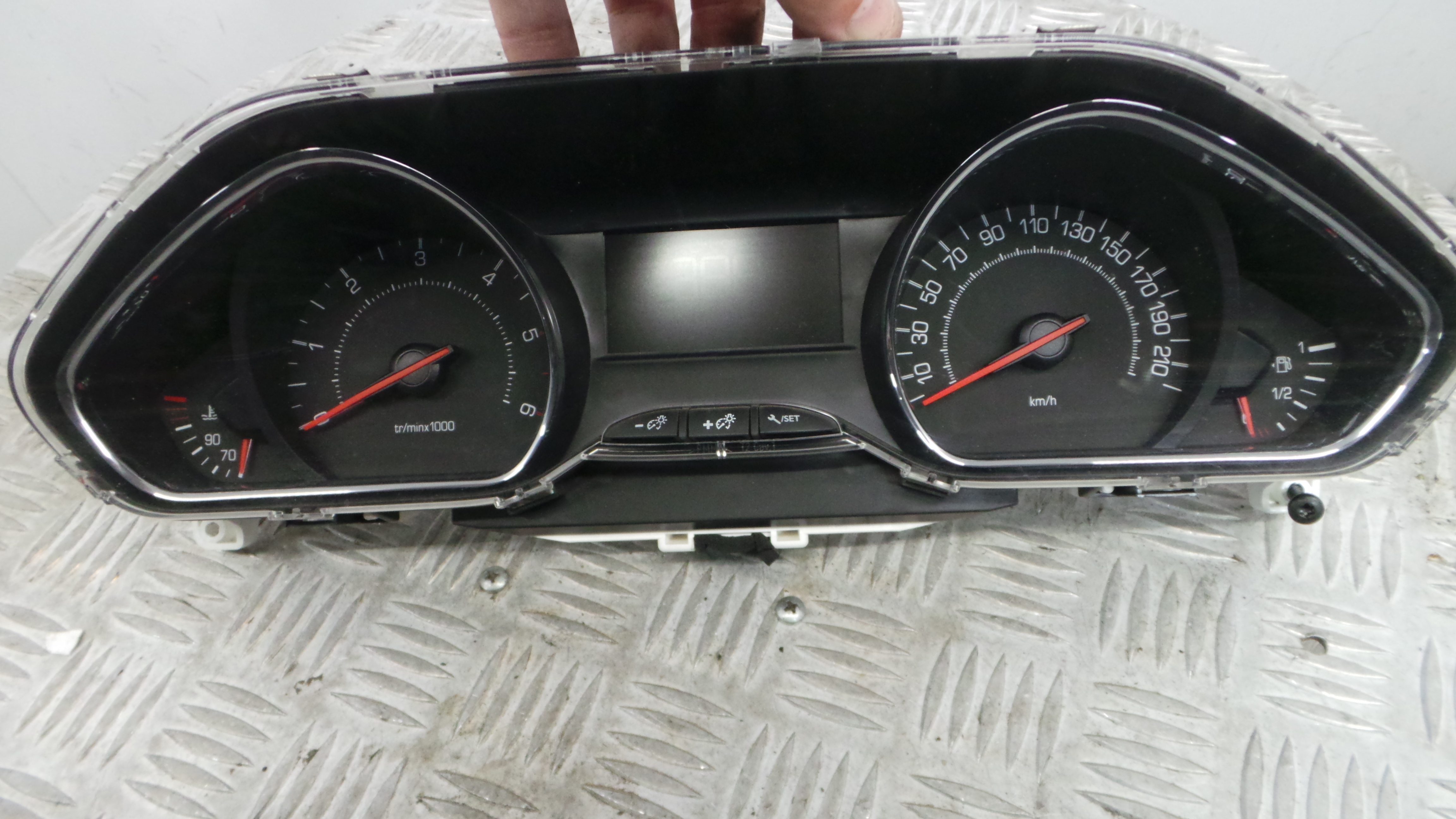 Quadrante 9801904080 - PEUGEOT 208 I (CA_, CC_)-36636446