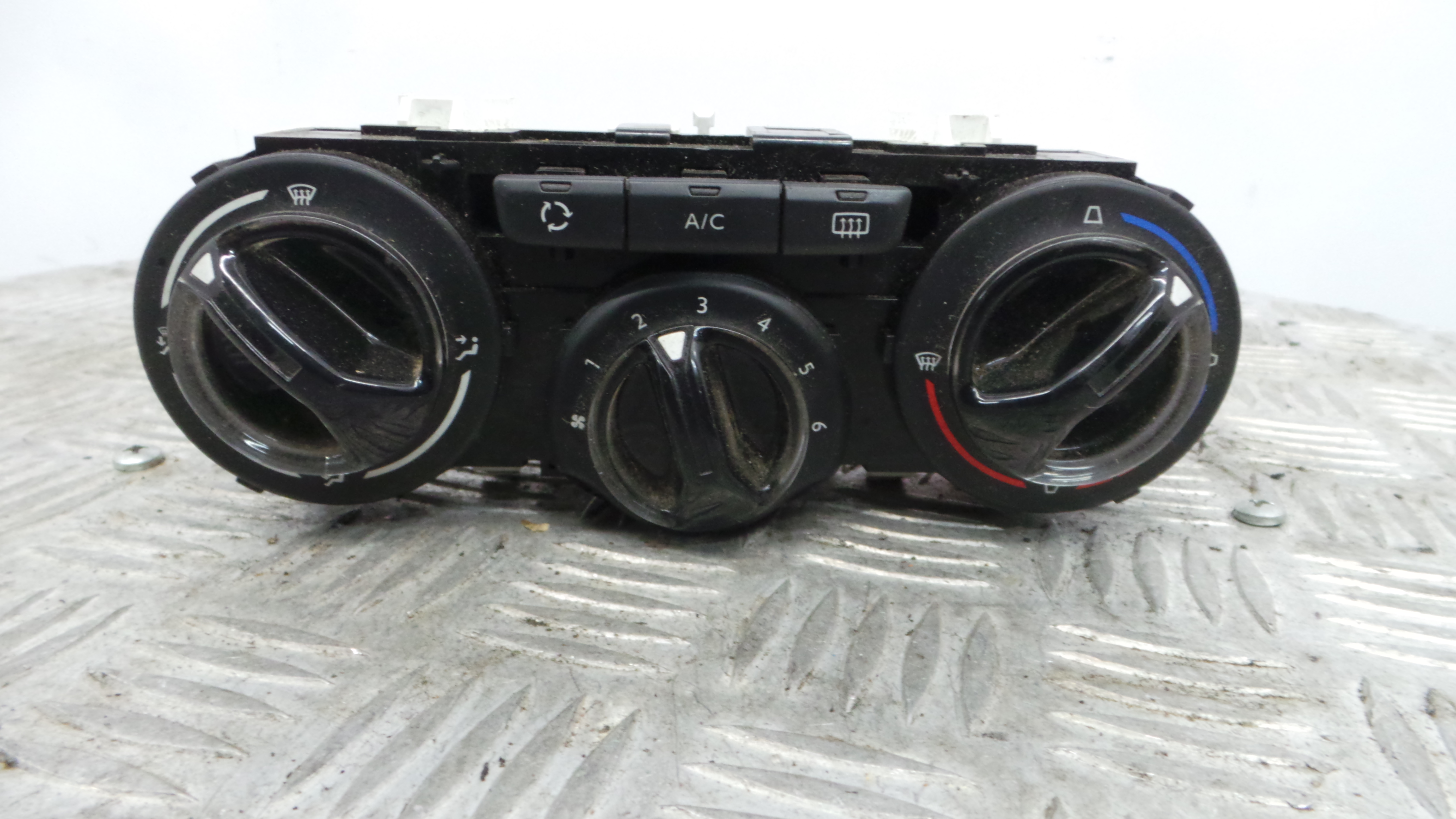 Comando da Sofagem / Climatronic 96722483ZD - PEUGEOT 208 I (CA_, CC_)-36636465