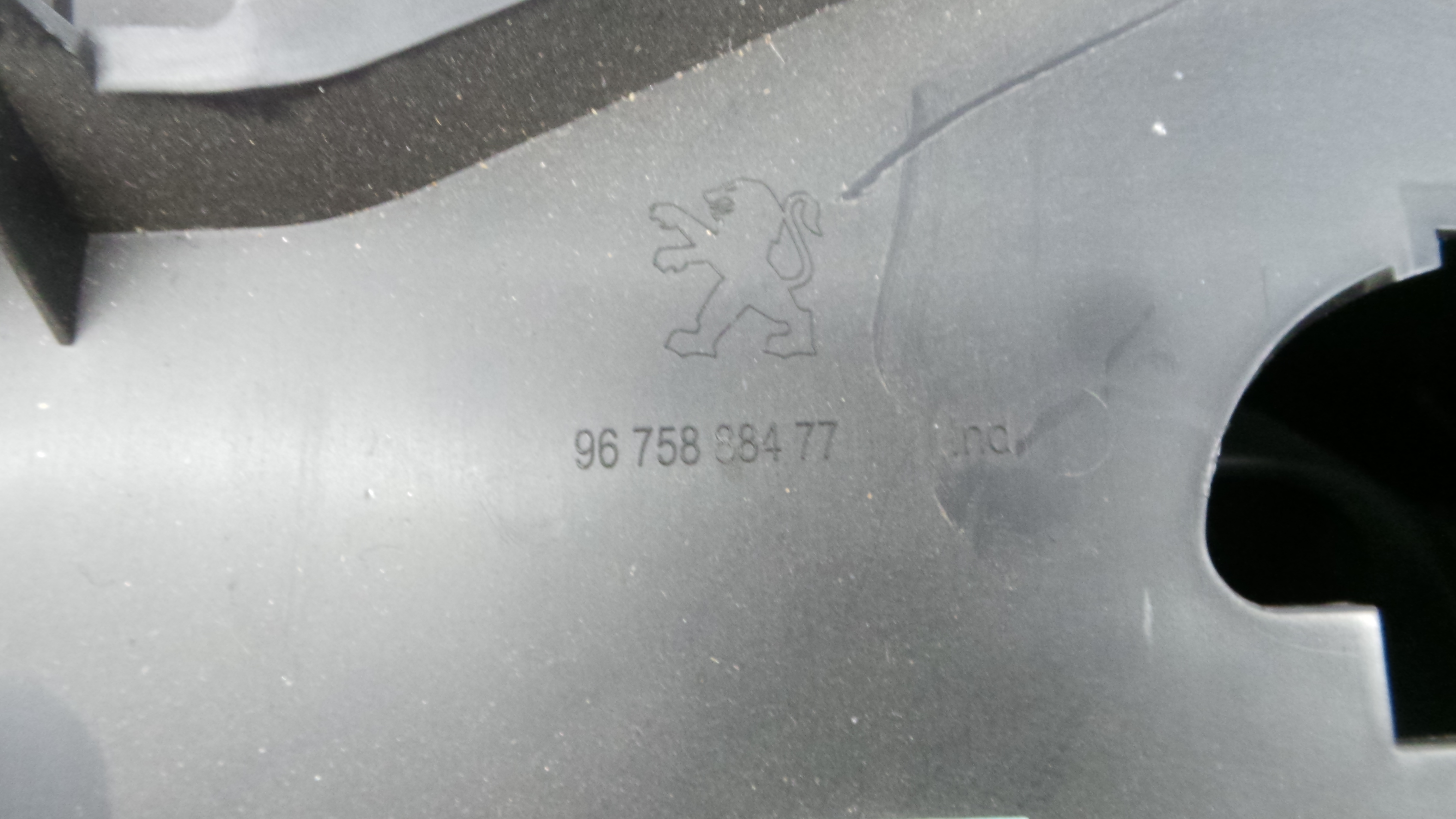 Porta Luvas  9675888477 - PEUGEOT 208 I (CA_, CC_)-36636492