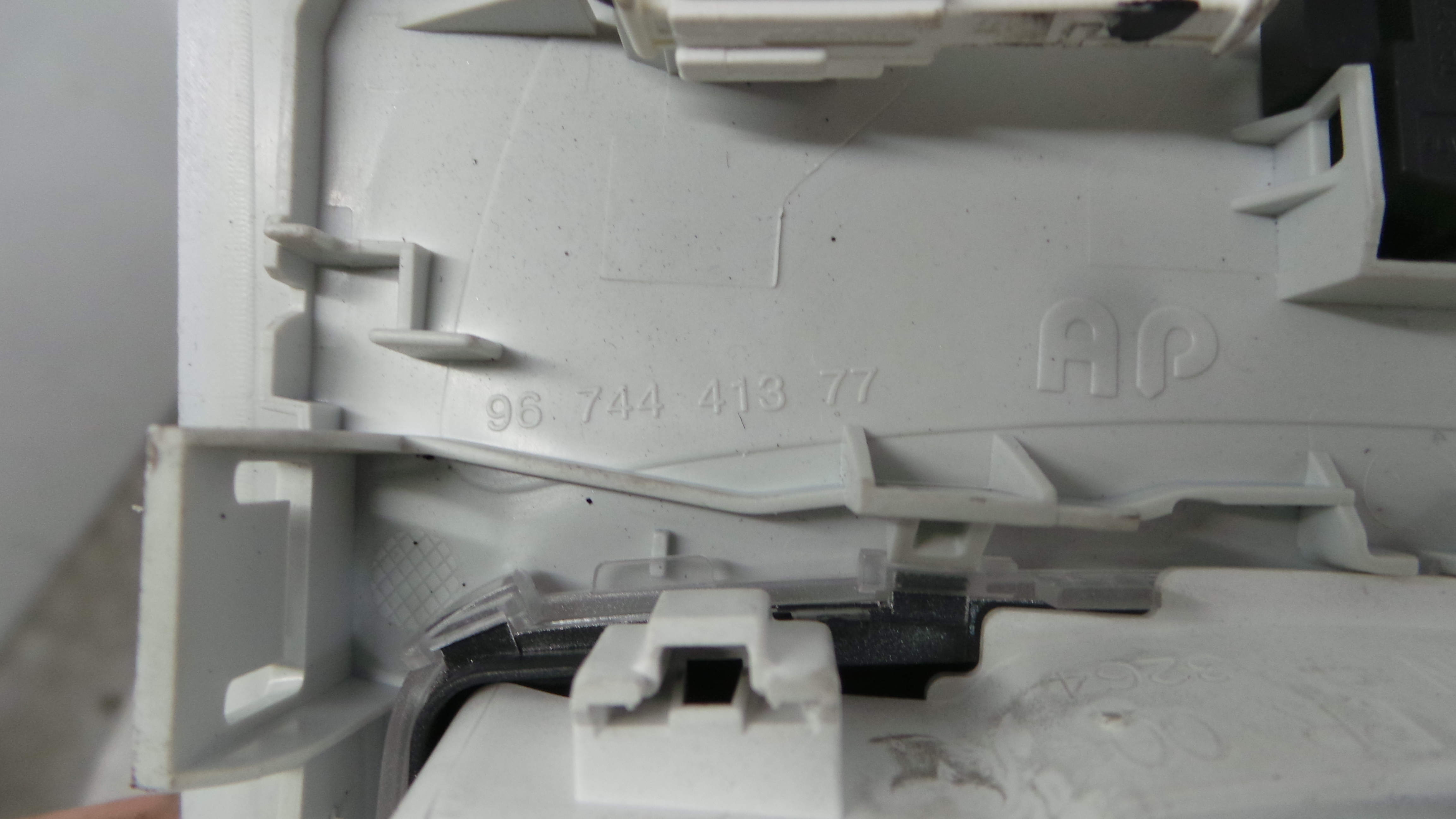 Plafonier Teto 9674441377 - PEUGEOT 208 I (CA_, CC_)-36636605