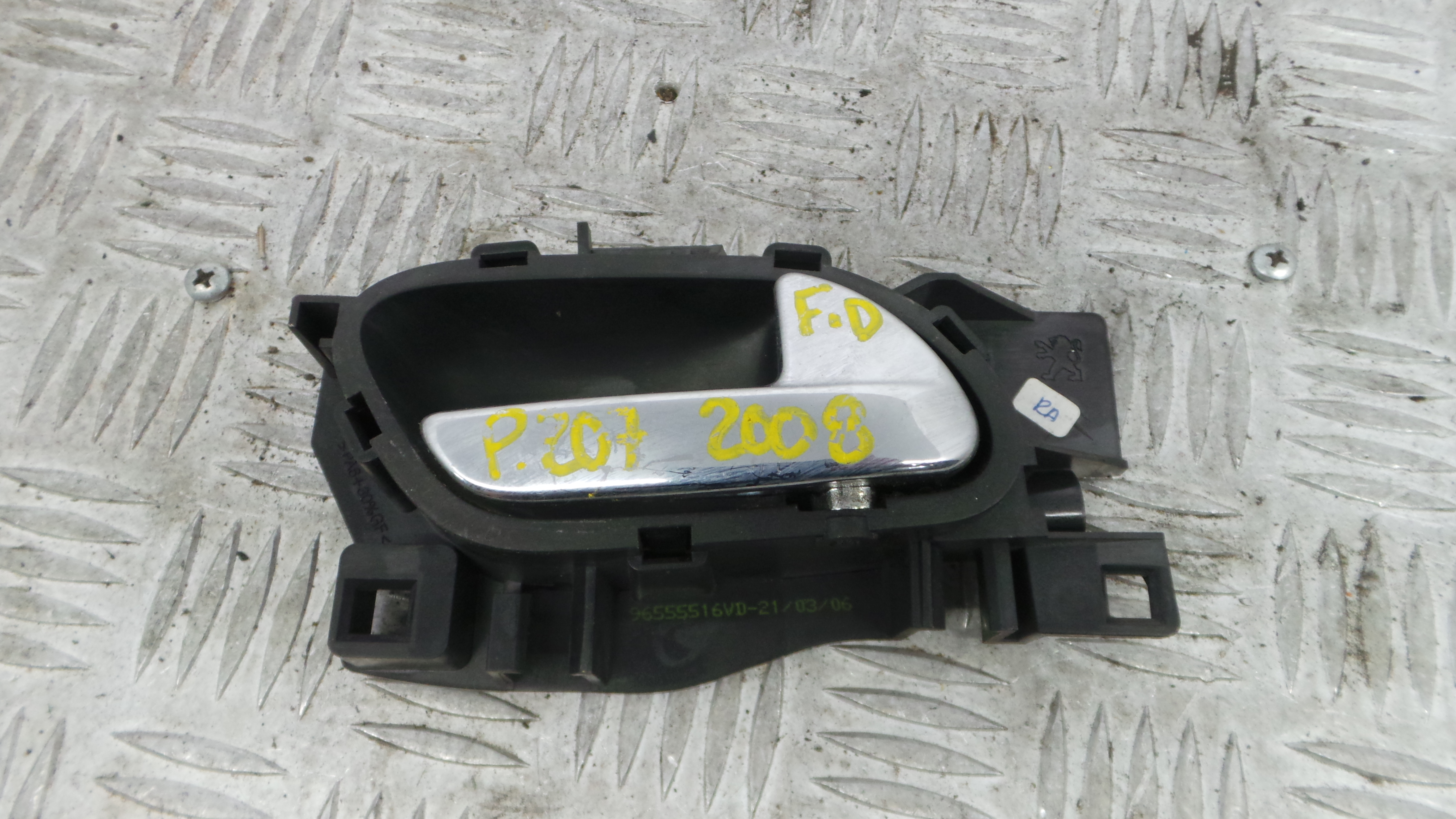 Puxador Interior Frente Direita 96555516VD - PEUGEOT 207 (WA_, WC_), 207/207+ (WA_, WC_)-36640437