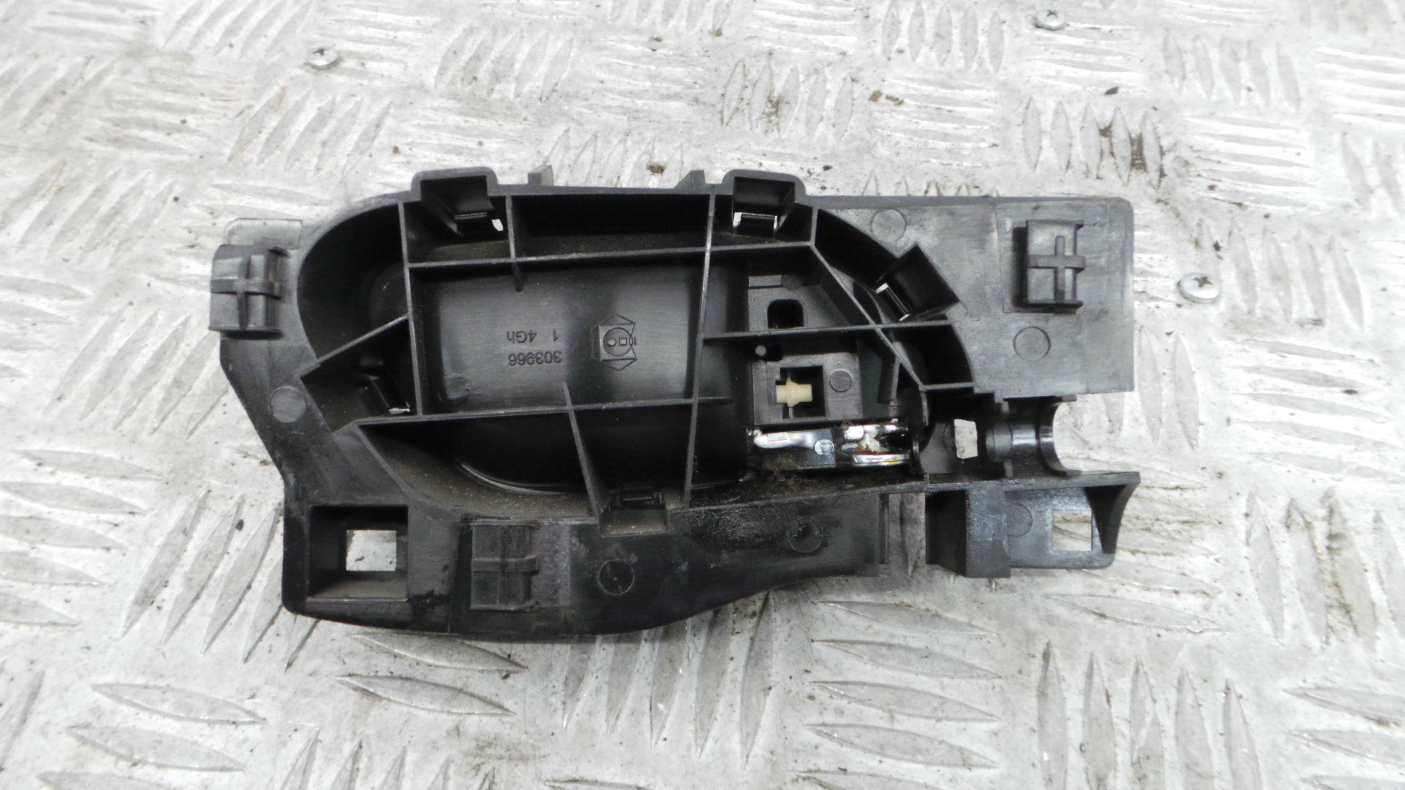 Puxador Interior Frente Esquerdo 96555518VV - PEUGEOT 208 I (CA_, CC_)-36640479