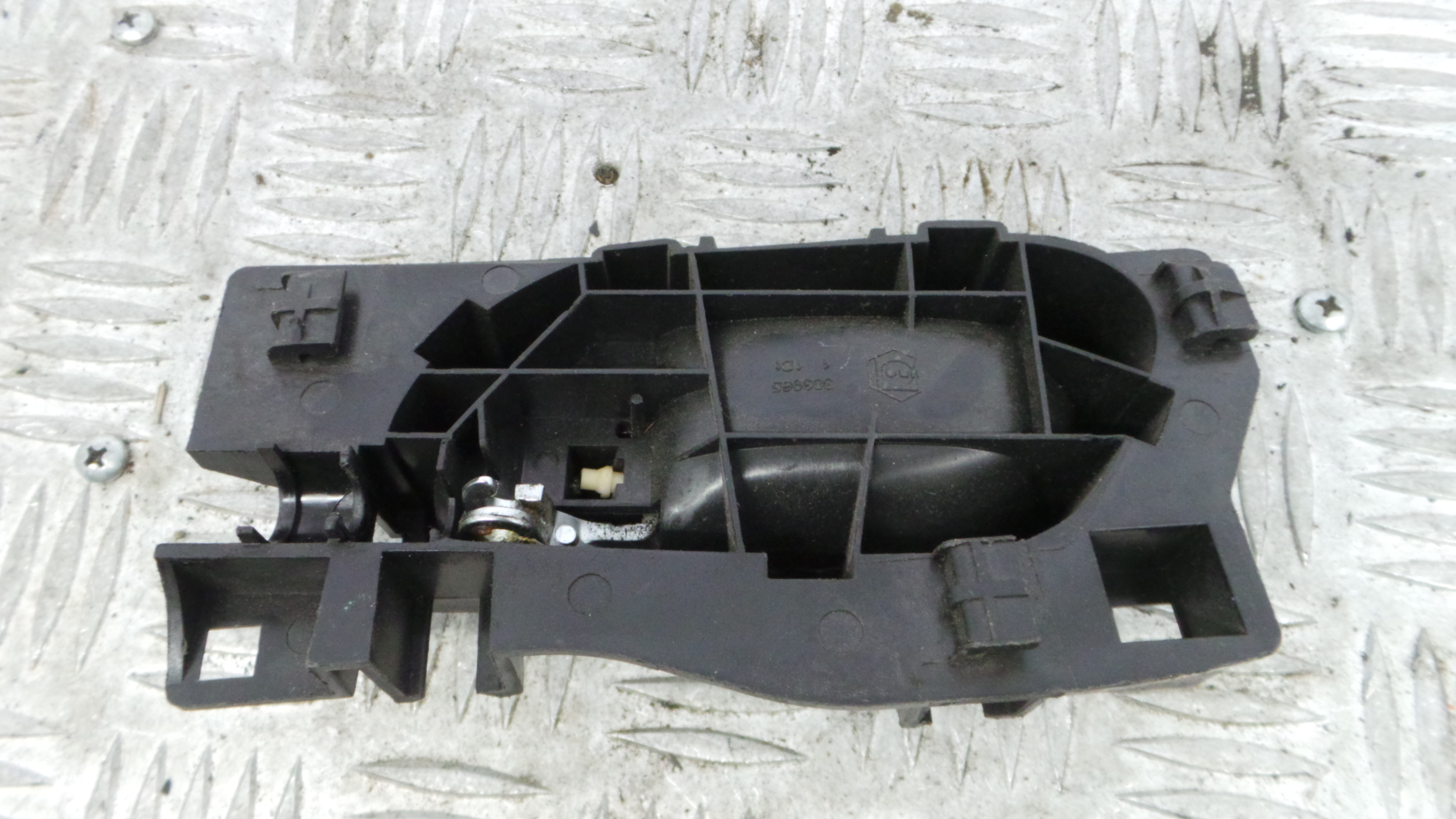 Puxador Interior Traseiro Direita 96605253VV - PEUGEOT 207 (WA_, WC_), 207/207+ (WA_, WC_)-36640534