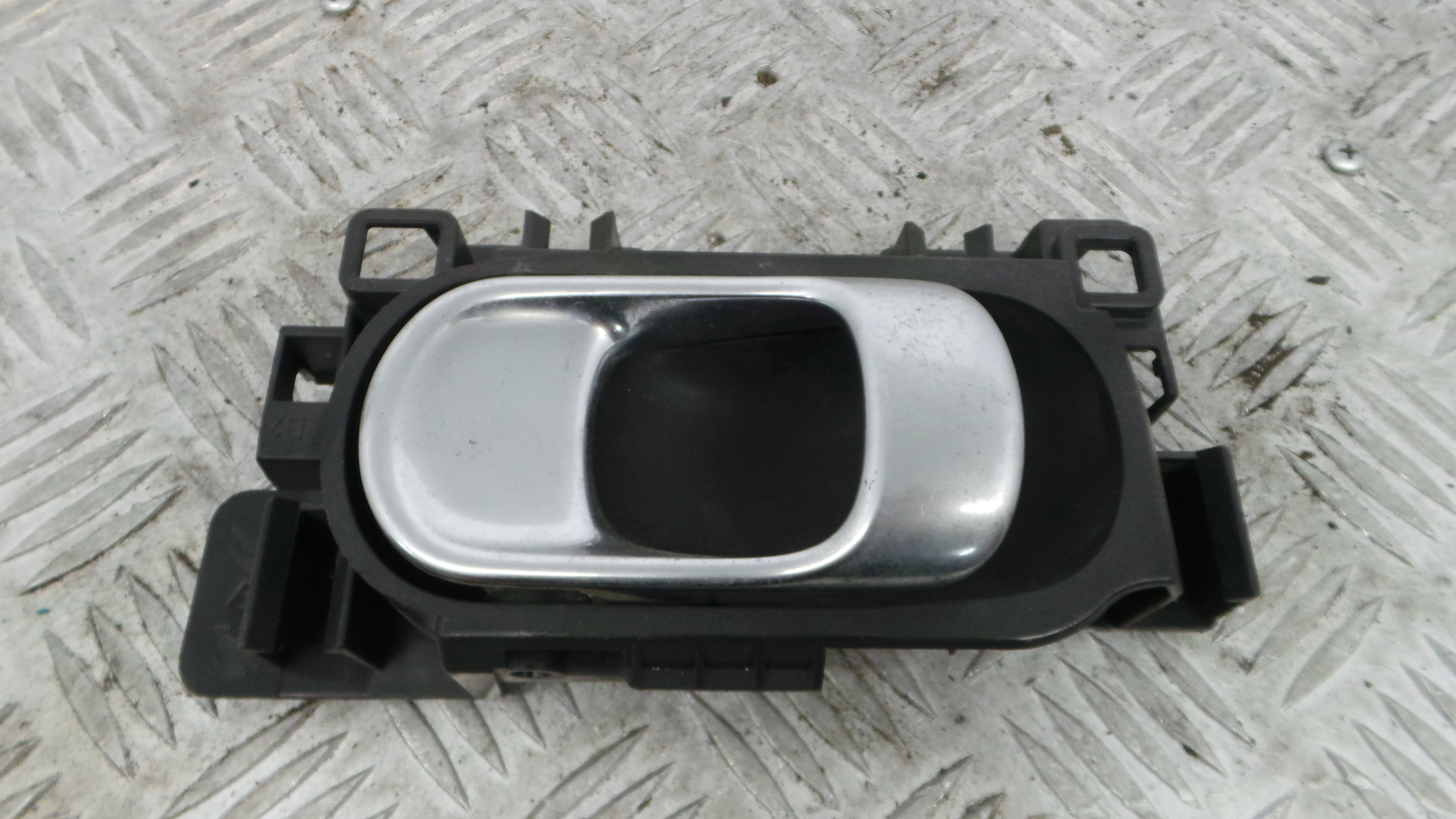 Puxador Interior Traseiro Direita 98012885VV - CITROËN C3 / C3 ORIGIN III (SX)-36640563 Puxador Interior Traseiro Direita 98012885VV - CITROËN C3 / C3 ORIGIN III (SX)-36640563