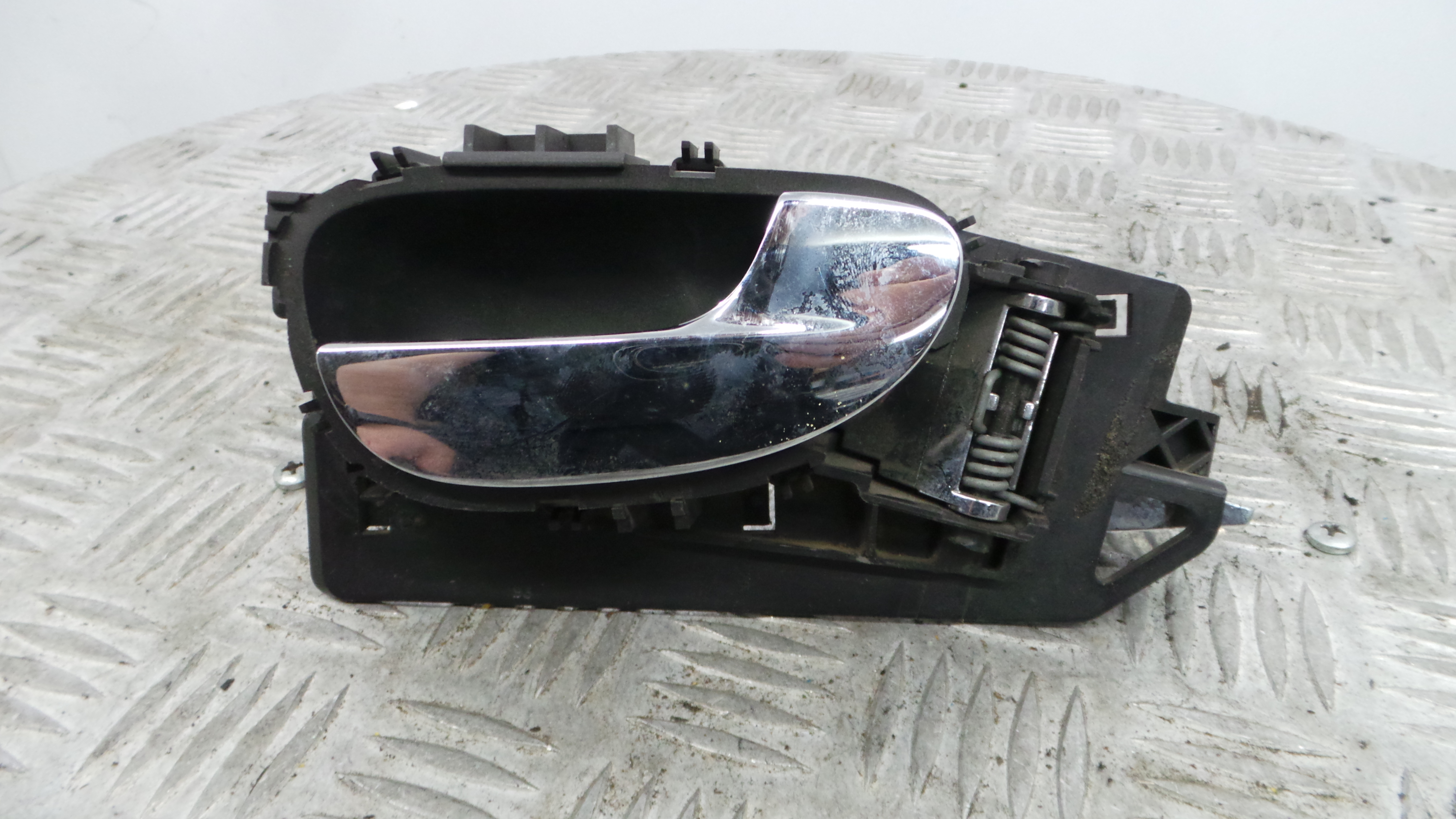 Puxador Interior Frente Direita 9643604477 - PEUGEOT 307 (3A/C)-36640982 Puxador Interior Frente Direita 9643604477 - PEUGEOT 307 (3A/C)-36640982