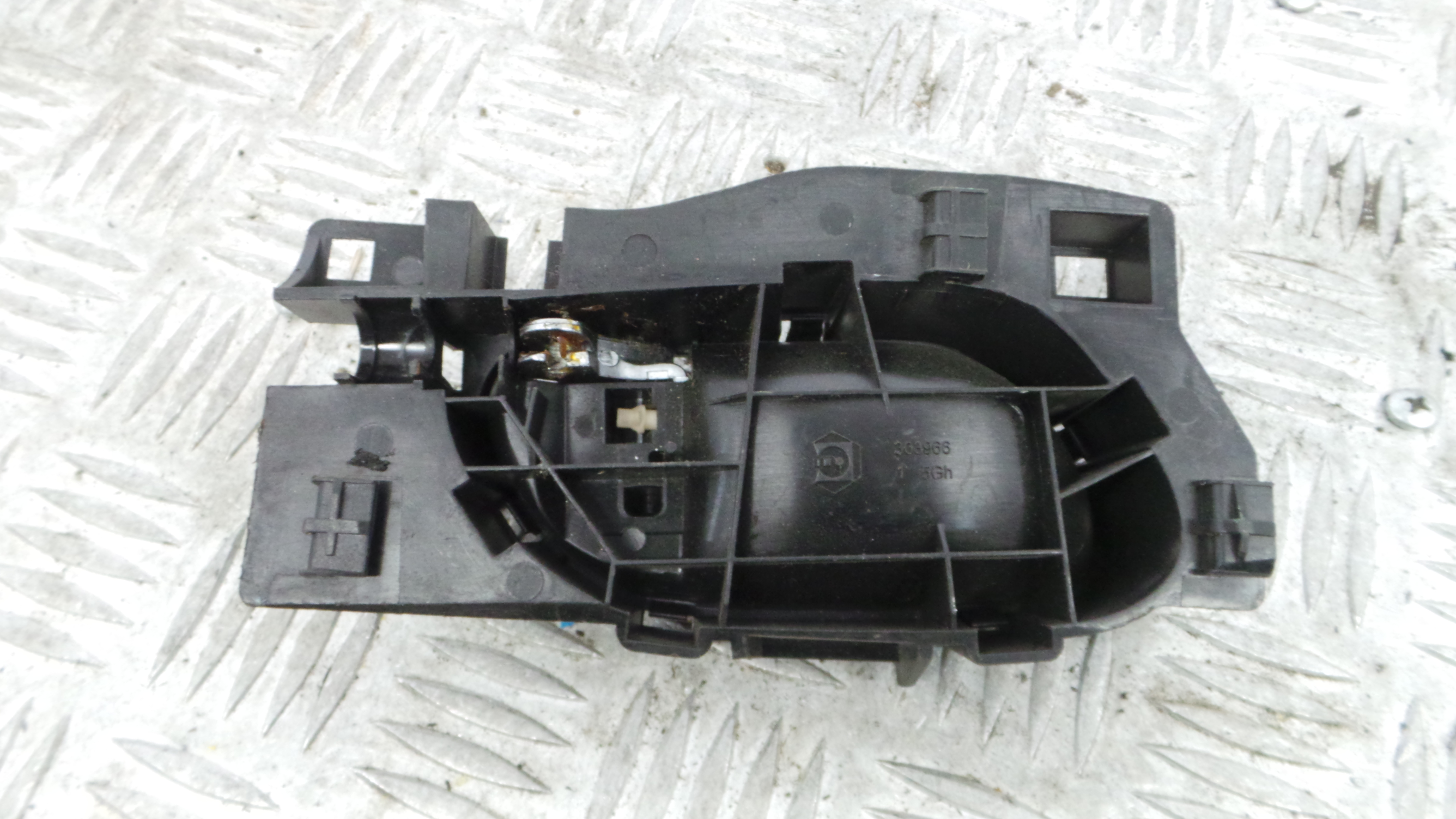 Puxador Interior Frente Esquerdo 96555518VV - PEUGEOT 208 I (CA_, CC_)-36640985