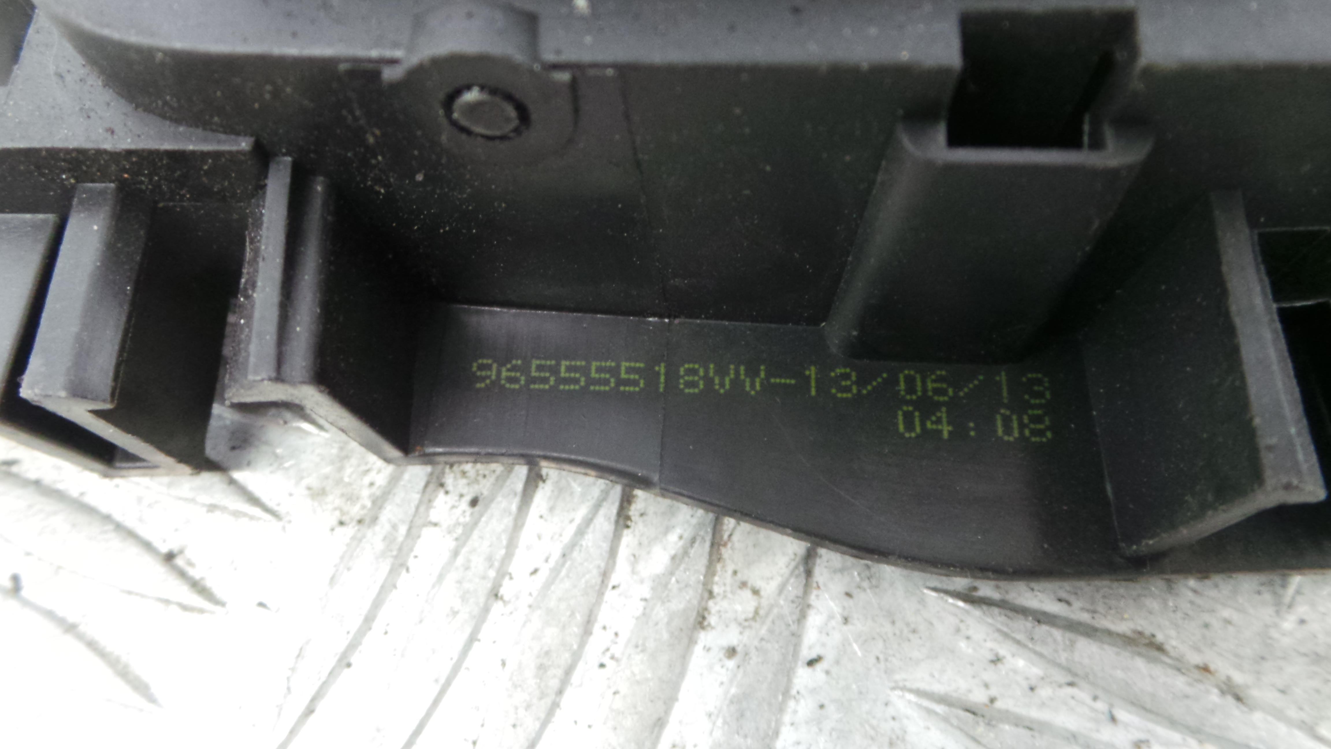 Puxador Interior Frente Esquerdo 96555518VV - PEUGEOT 208 I (CA_, CC_)-36640985