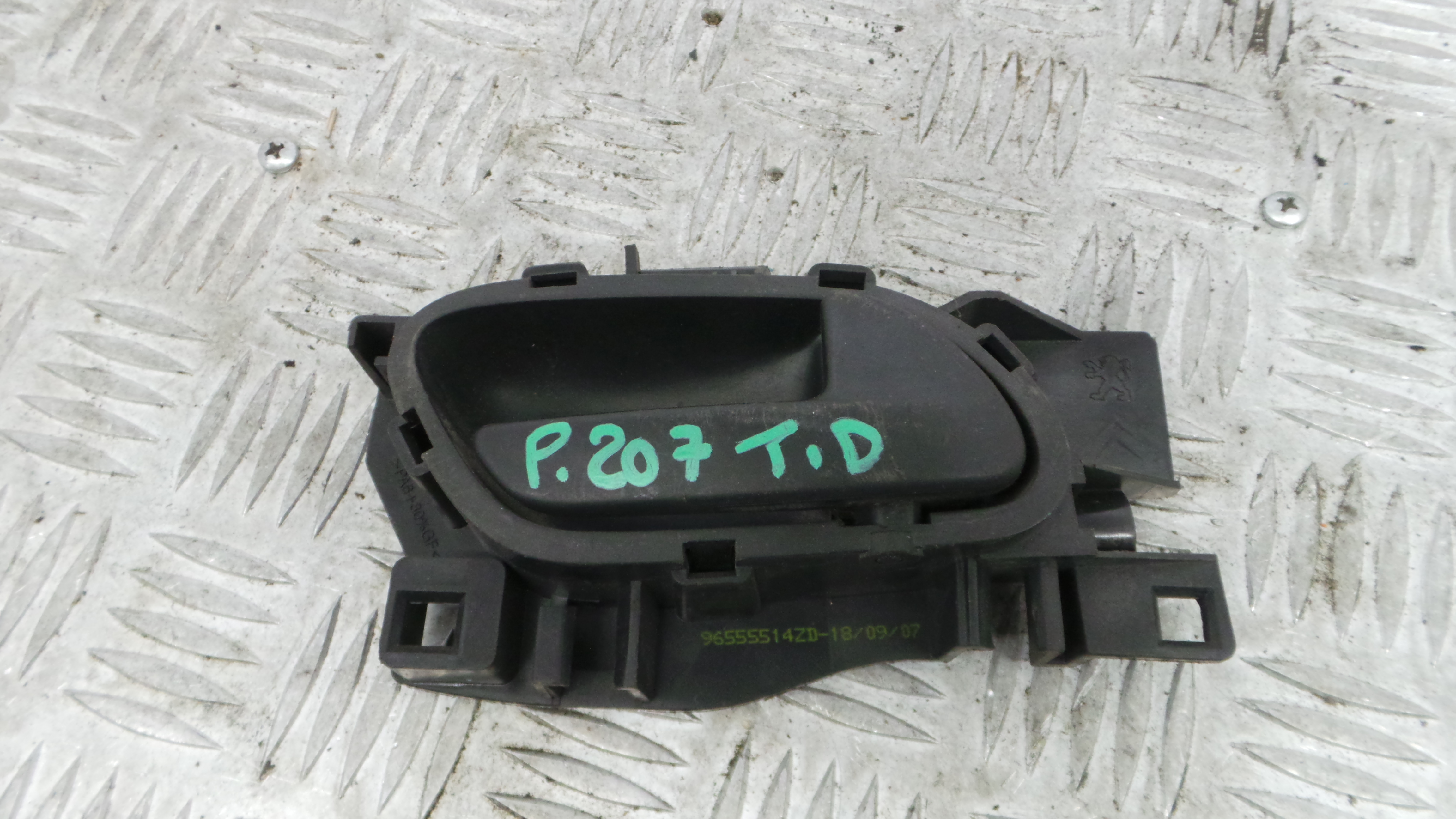 Puxador Interior Traseiro Direita 96555514ZD - PEUGEOT 207 (WA_, WC_), 207/207+ (WA_, WC_)-36641018 Puxador Interior Traseiro Direita 96555514ZD - PEUGEOT 207 (WA_, WC_), 207/207+ (WA_, WC_)-36641018