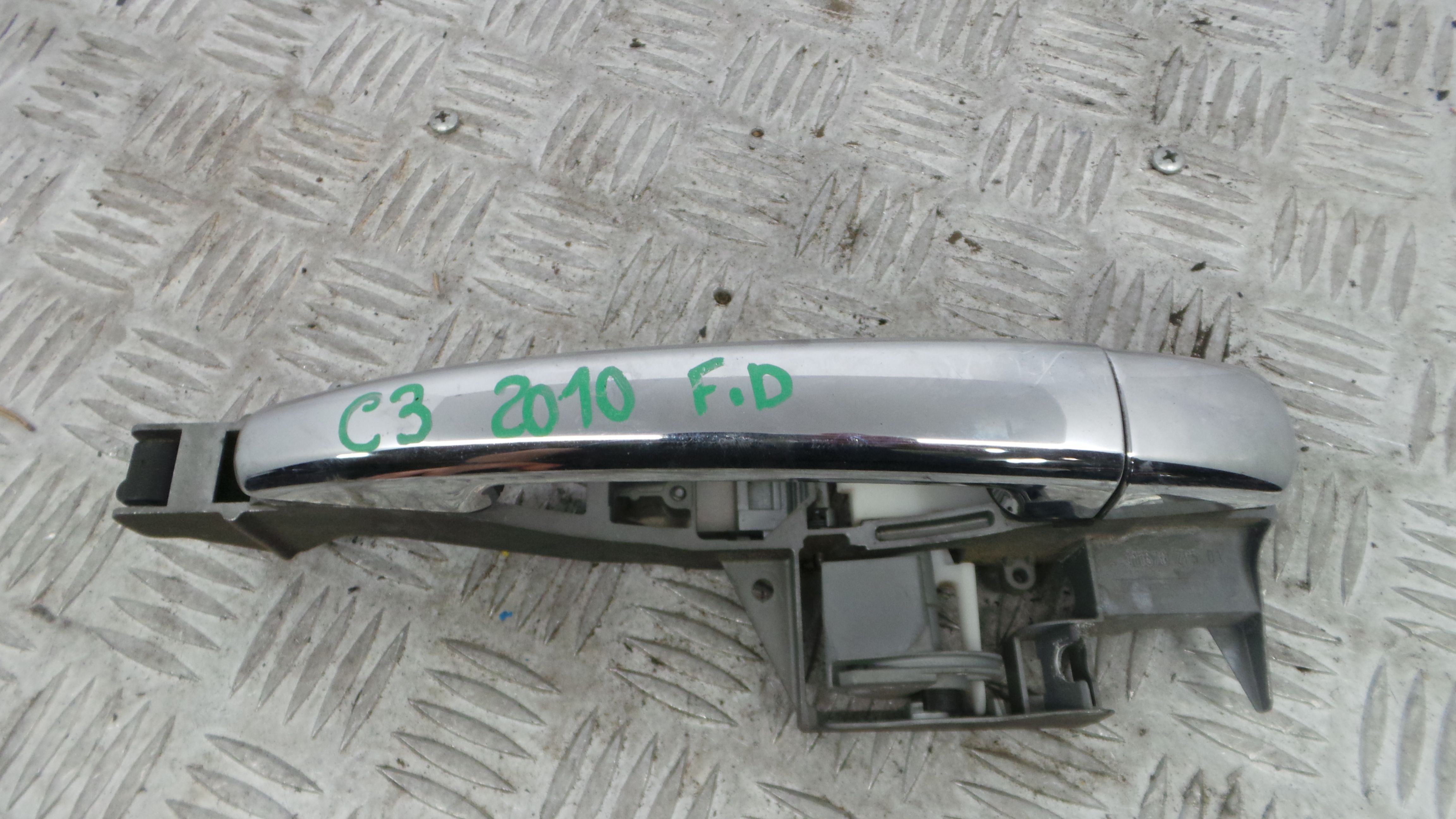 Puxador Exterior Frente Direita  9101KZ - CITROËN C3 II (SC_)-36641571