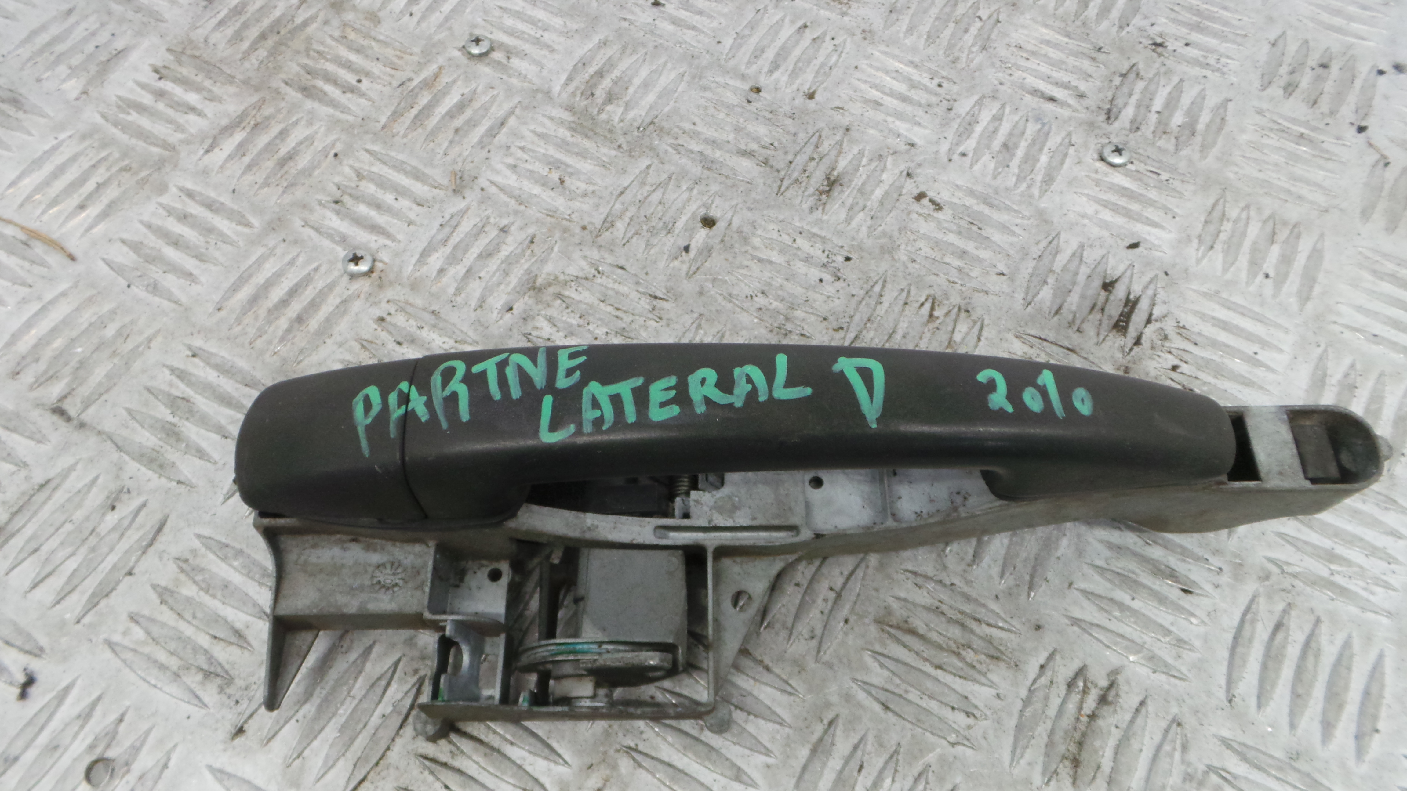 Puxador Exterior Trás Direita   9101GG - PEUGEOT PARTNER Caixa/monovolume-36641619