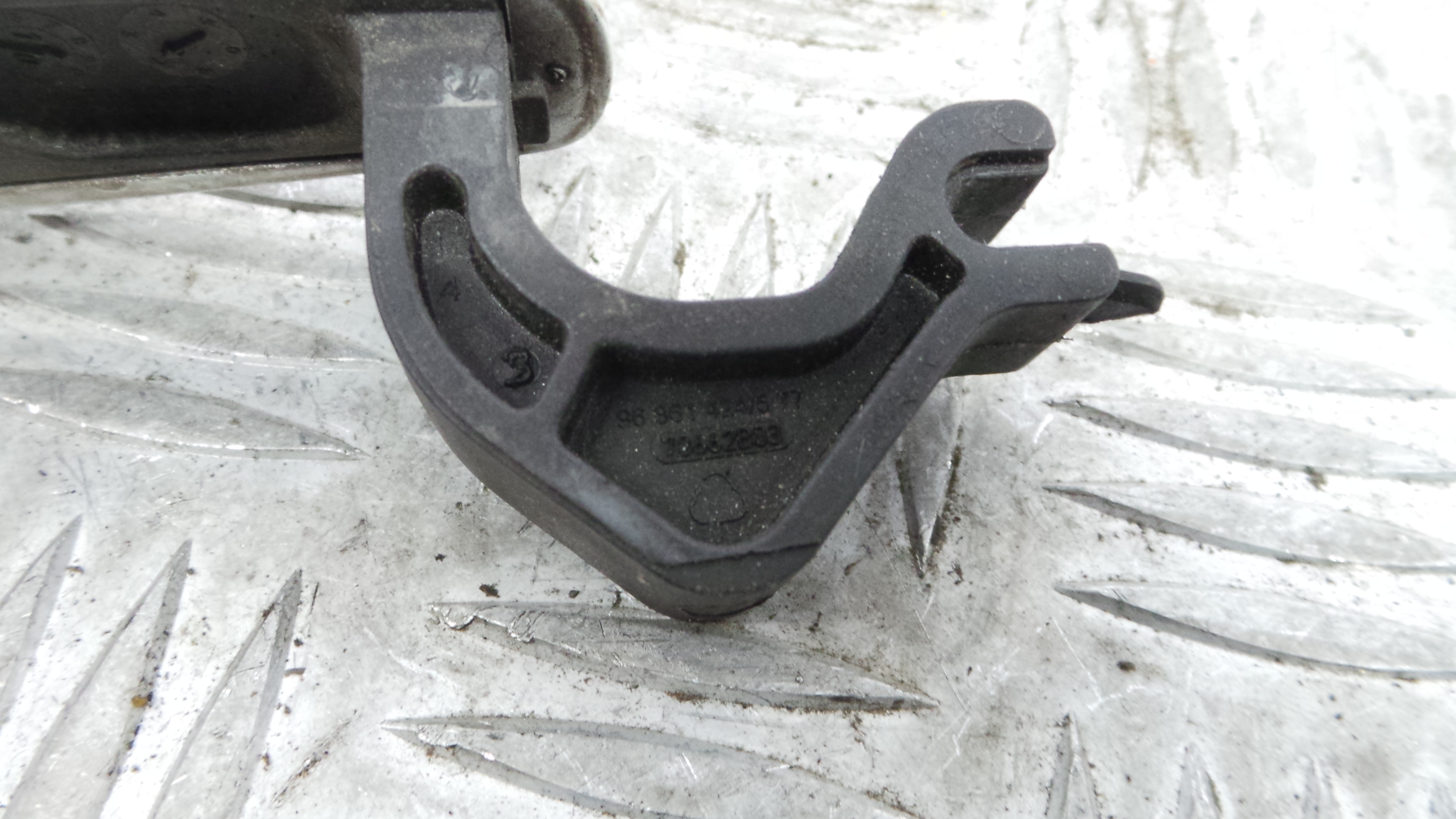 Puxador Exterior Frente Esquerdo 96861424577 - CITROËN C3 II (SC_)-36642250