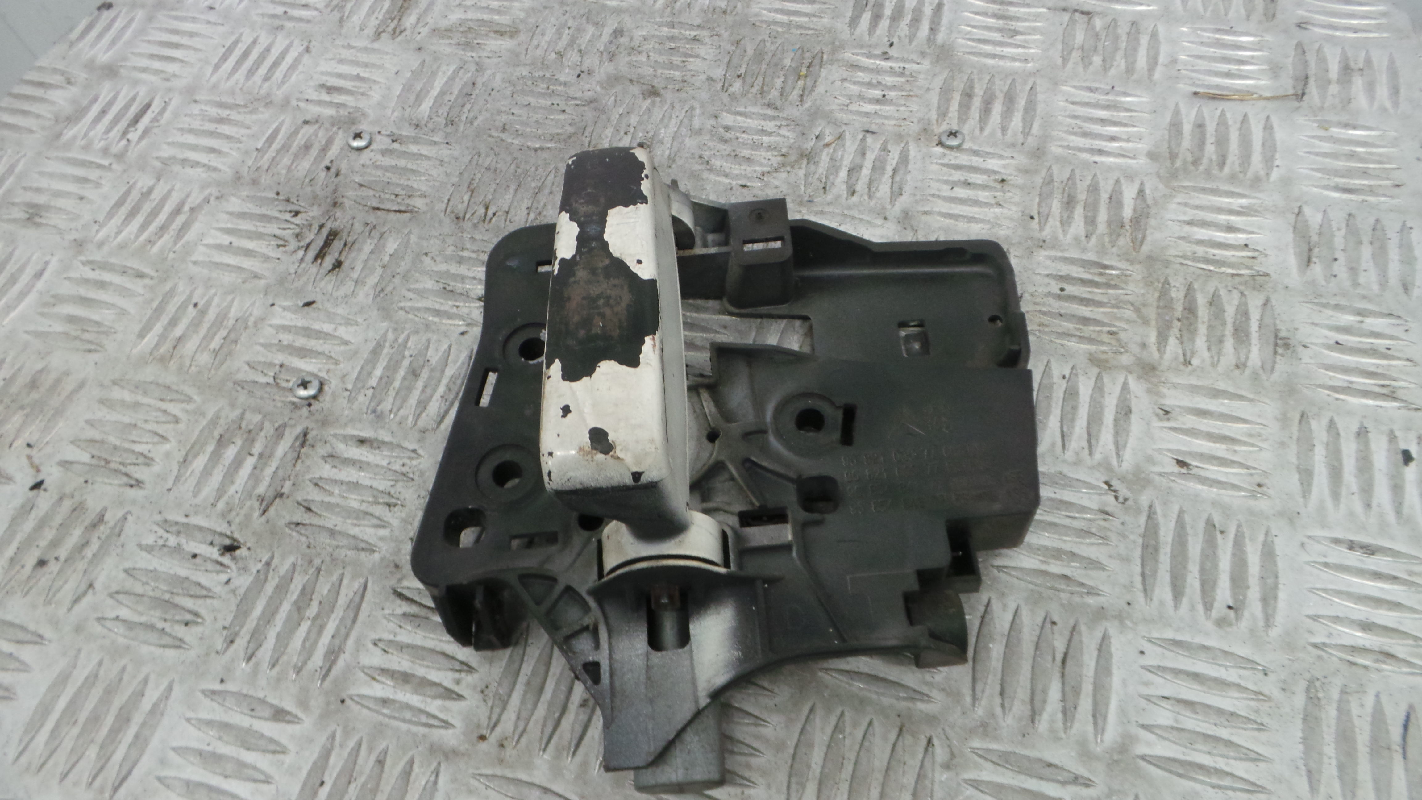 Puxador Exterior Trás Direita   9682100677 - PEUGEOT PARTNER Caixa/monovolume-36647358