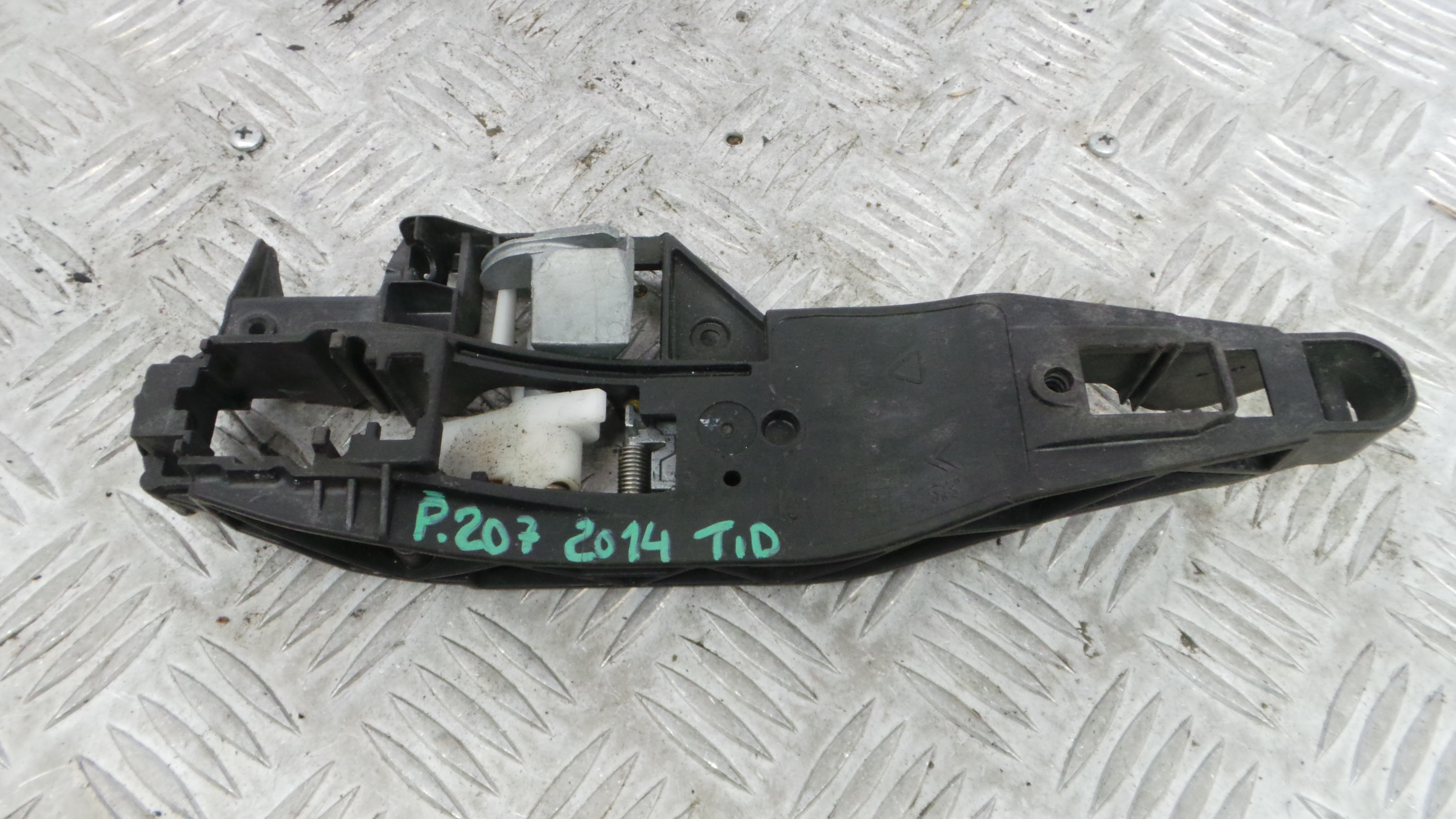 Puxador Exterior Trás Direita   9672961080 - PEUGEOT 207 (WA_, WC_), 207/207+ (WA_, WC_)-36647373