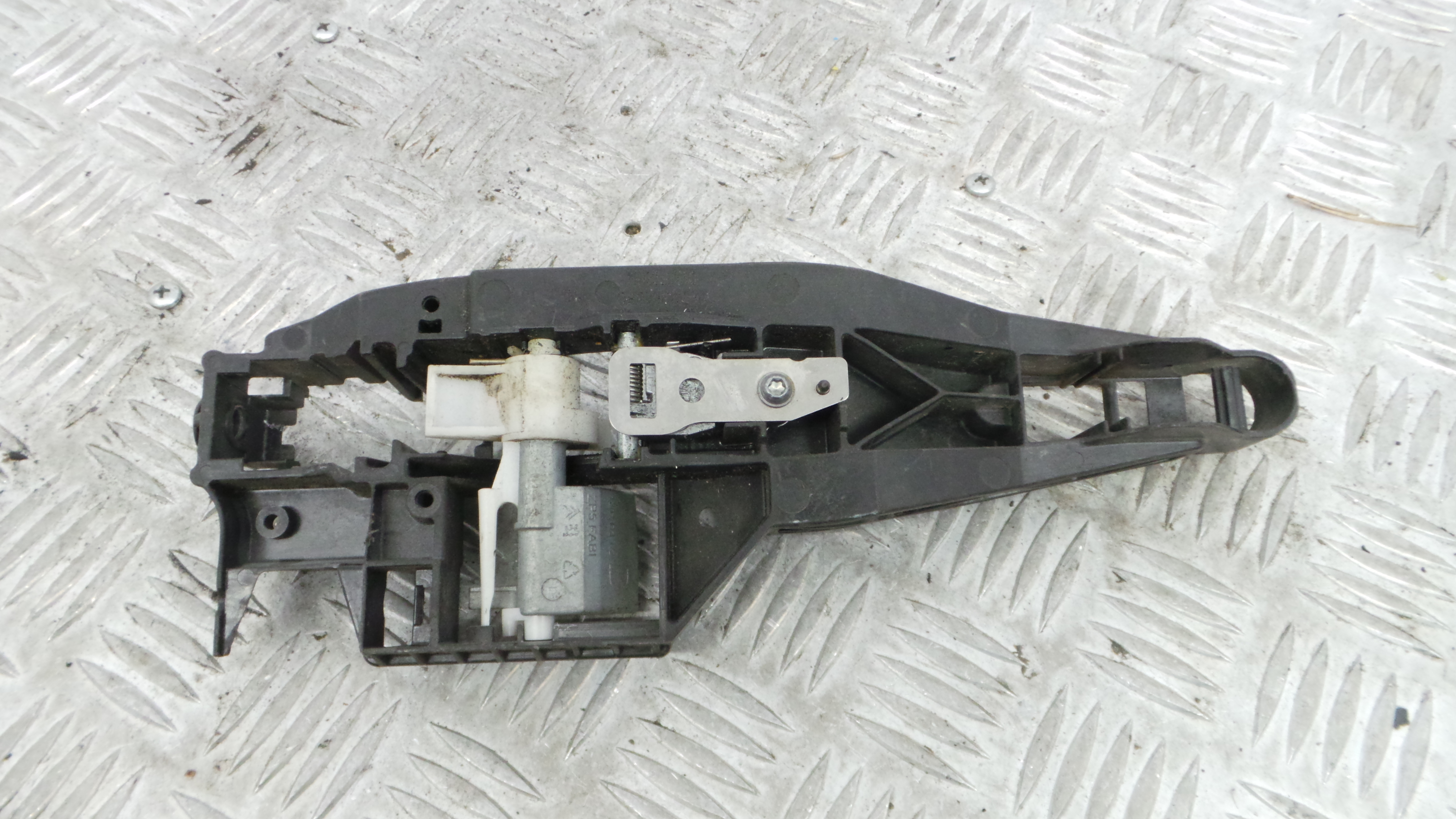 Puxador Exterior Trás Direita   9672961080 - PEUGEOT 207 (WA_, WC_), 207/207+ (WA_, WC_)-36647373