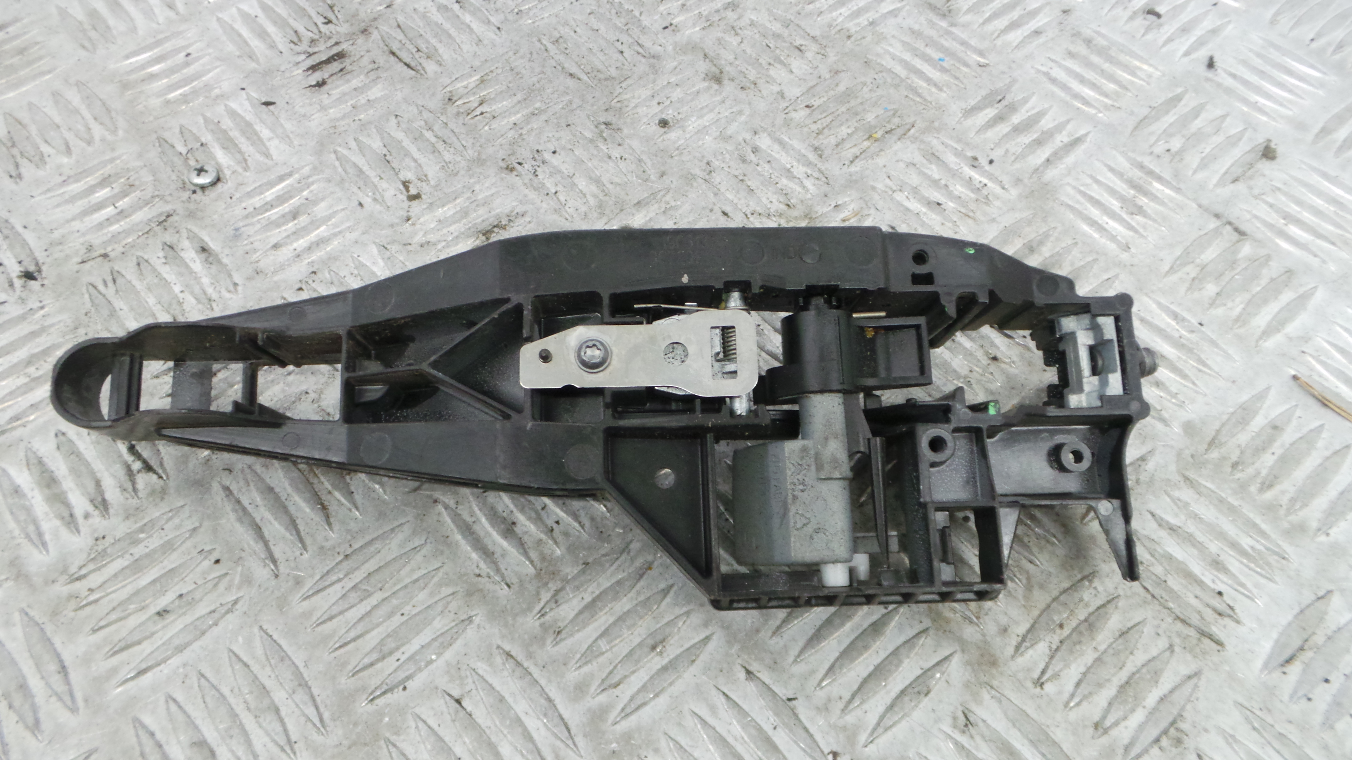 Puxador Exterior Trás esquerdo 9672961180 - PEUGEOT 208 I (CA_, CC_)-36647393