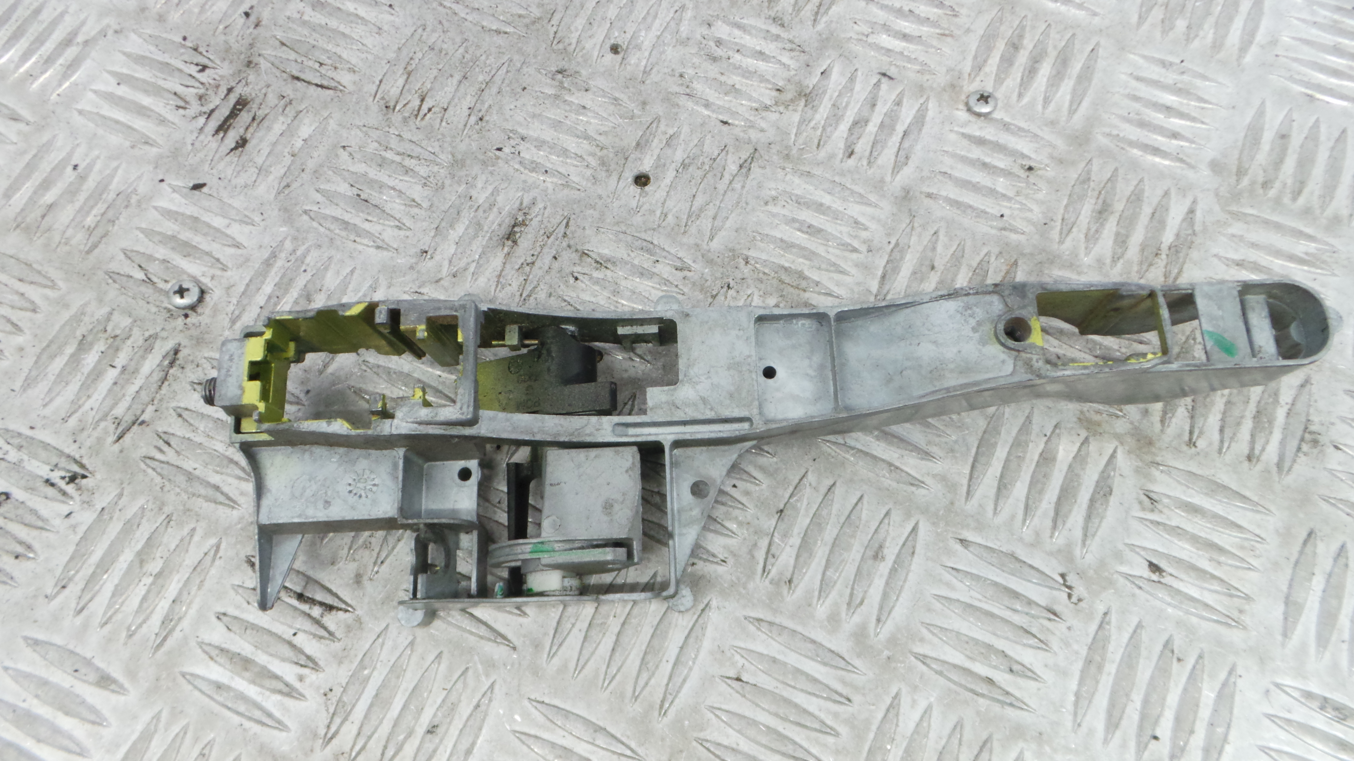 Puxador Exterior Trás esquerdo 9690656680 - PEUGEOT 207 (WA_, WC_), 207/207+ (WA_, WC_)-36647423