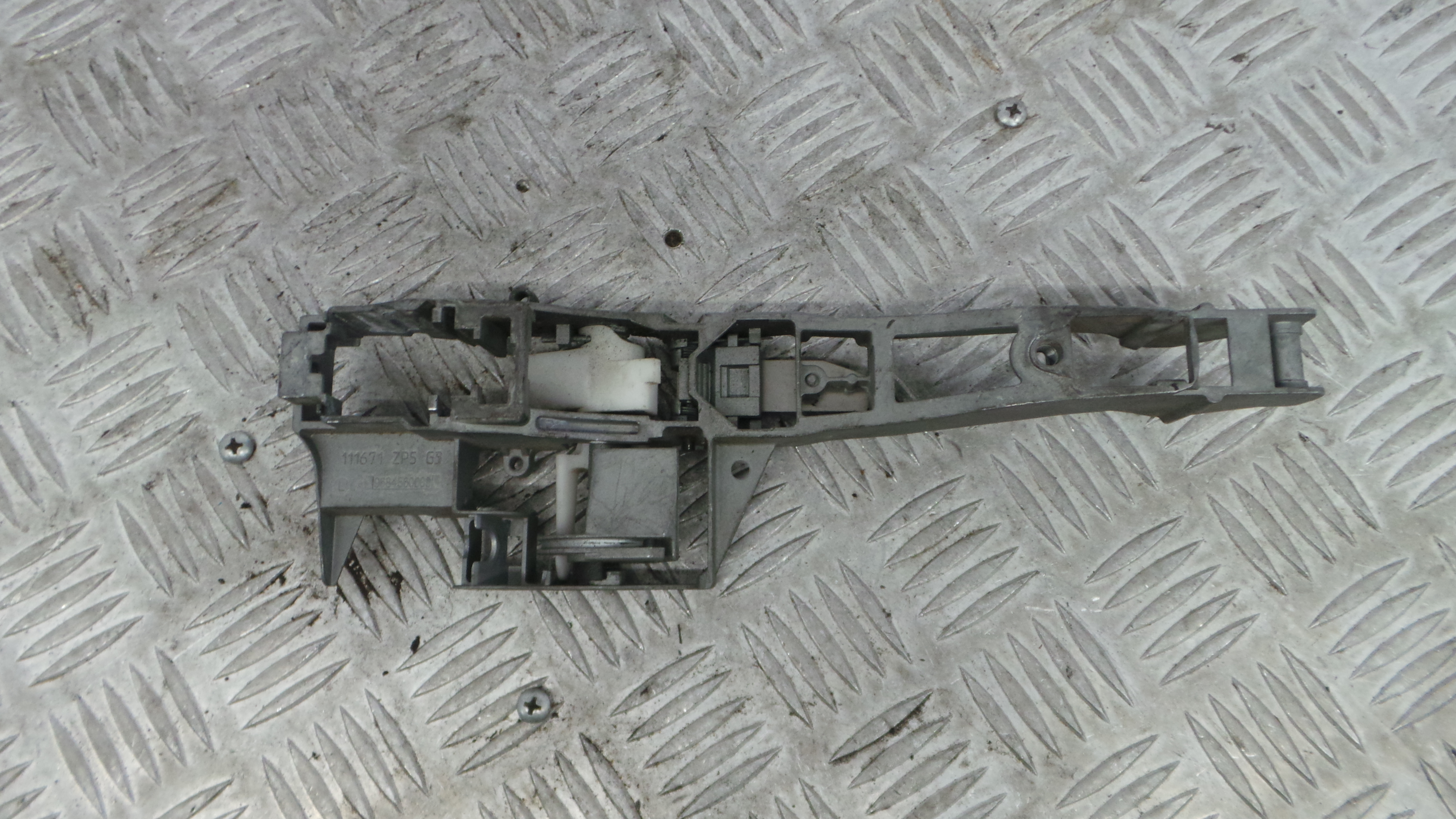 Puxador Exterior Trás esquerdo 9684560080 - CITROËN C3 II (SC_)-36647450 Puxador Exterior Trás esquerdo 9684560080 - CITROËN C3 II (SC_)-36647450