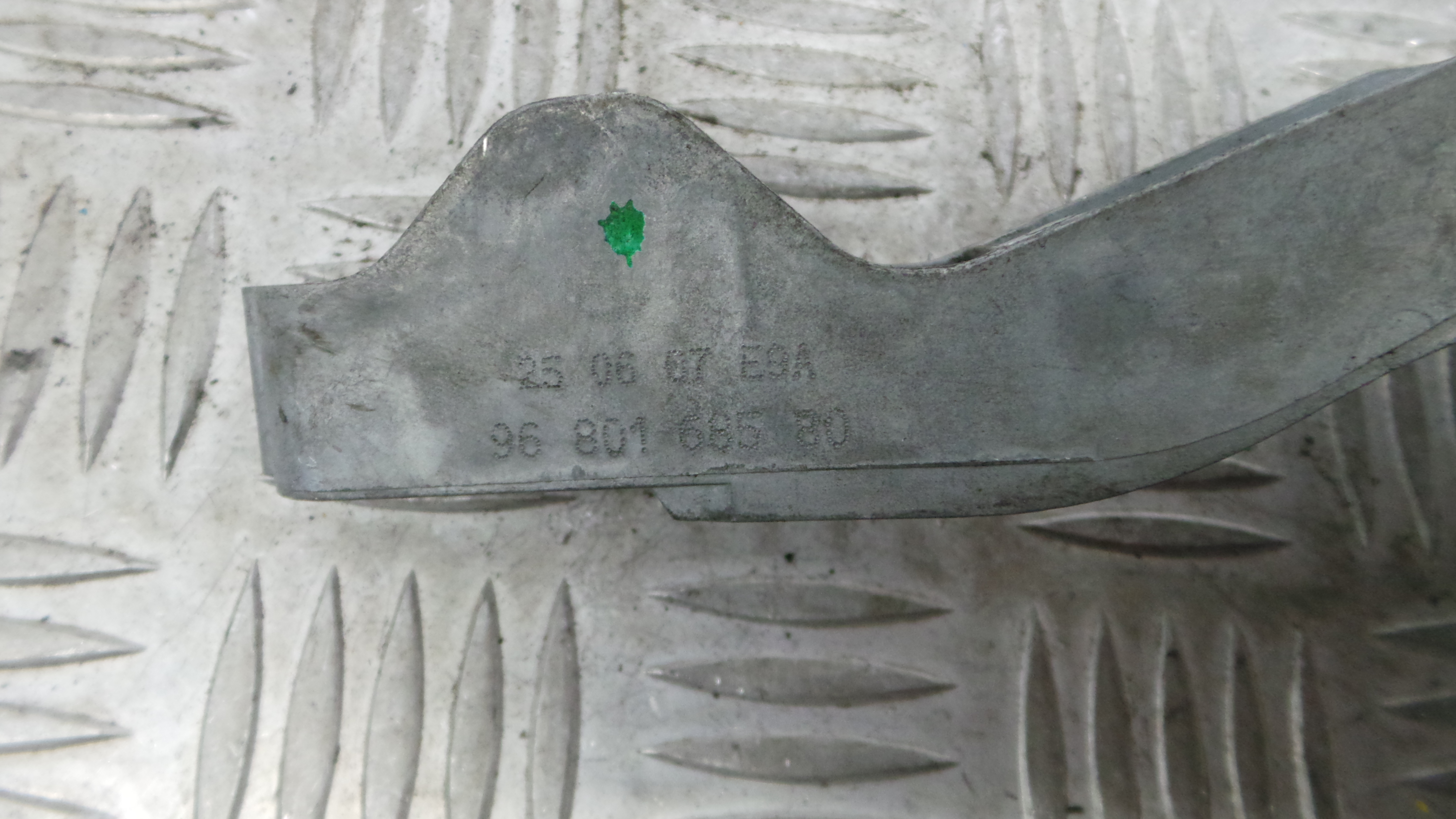 Puxador Exterior Frente Direita  9680168580 - PEUGEOT 308 I (4A_, 4C_)-36647461