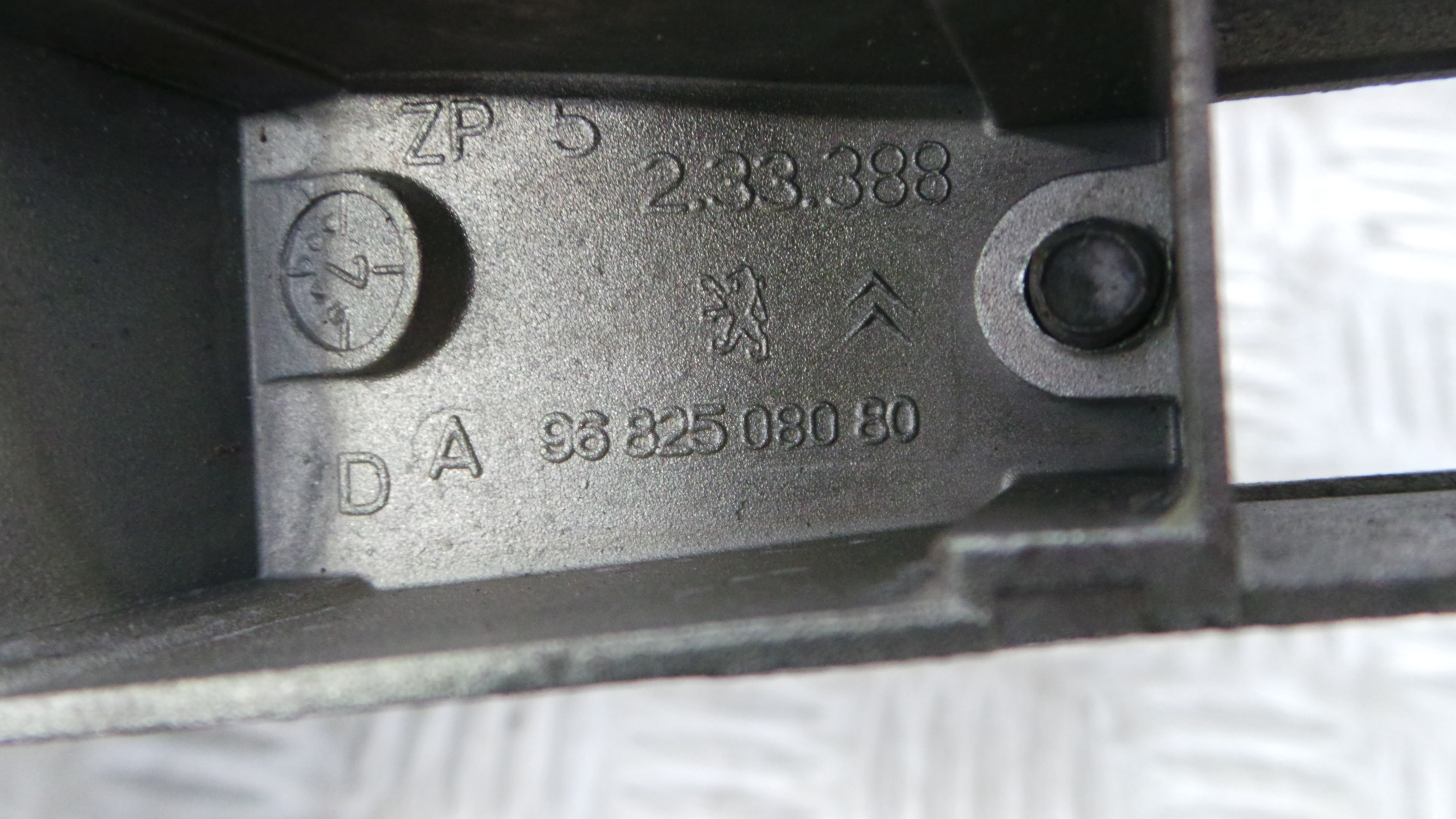 Puxador Exterior Trás Direita   9682508080 - CITROËN C4 I (LC_)-36647467