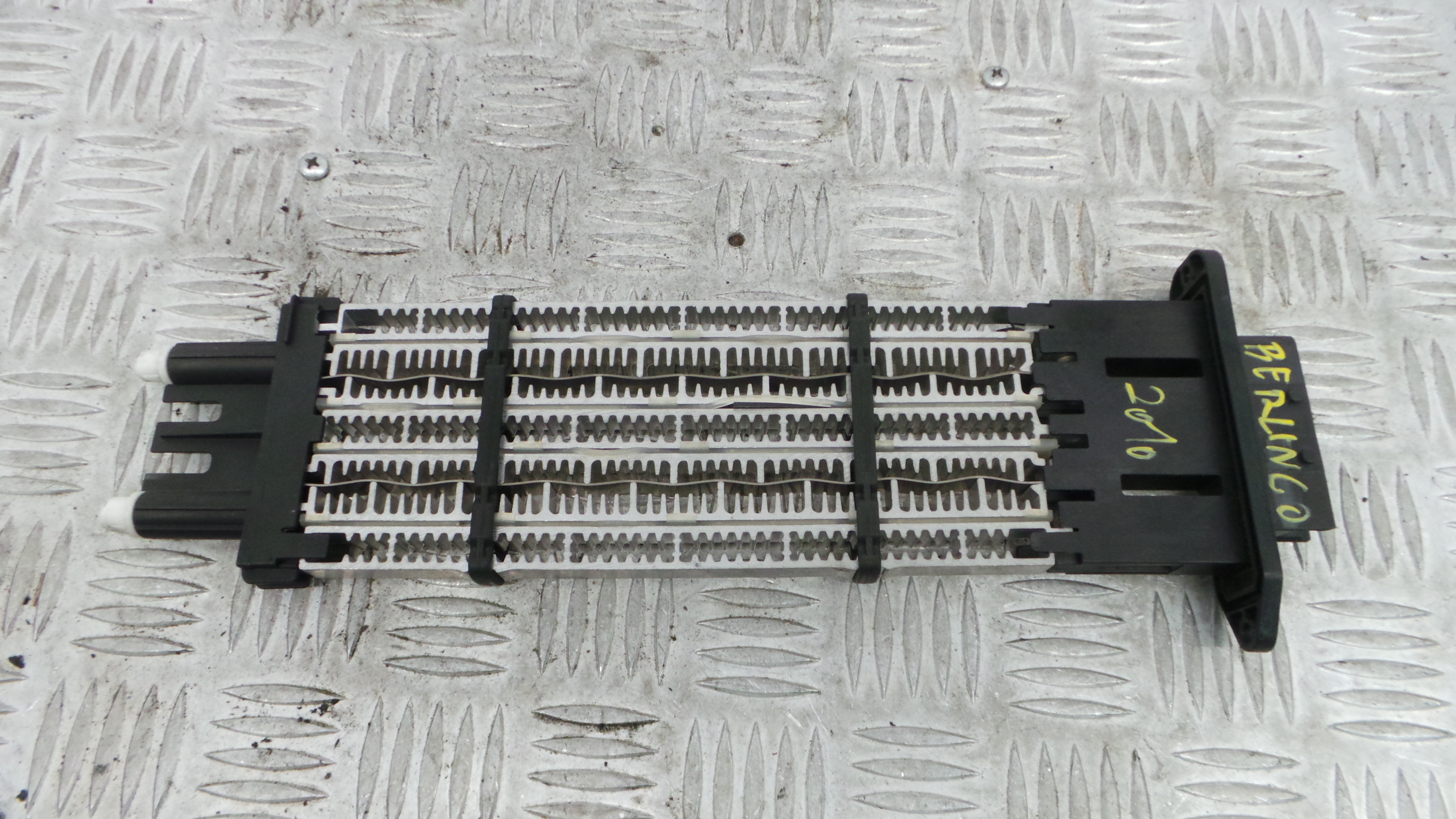 Radiador da Chaufagem / Sofagem A52102400 - CITROËN BERLINGO Caixa/monovolume (B9)-36652491 Radiador da Chaufagem / Sofagem A52102400 - CITROËN BERLINGO Caixa/monovolume (B9)-36652491