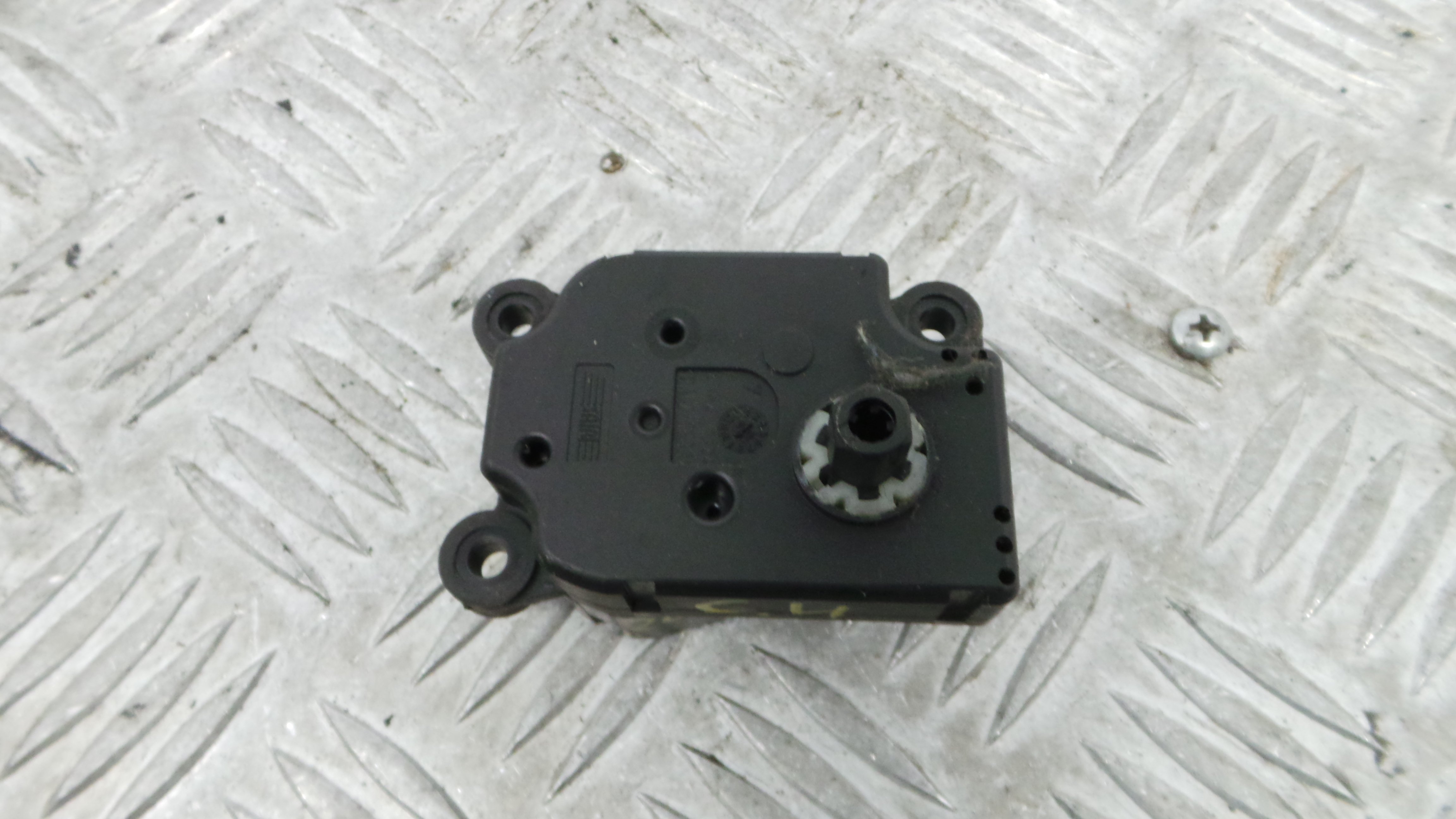 Atuador do Circuito de Ar  EAD511 - CITROËN C4 I (LC_)-36653699