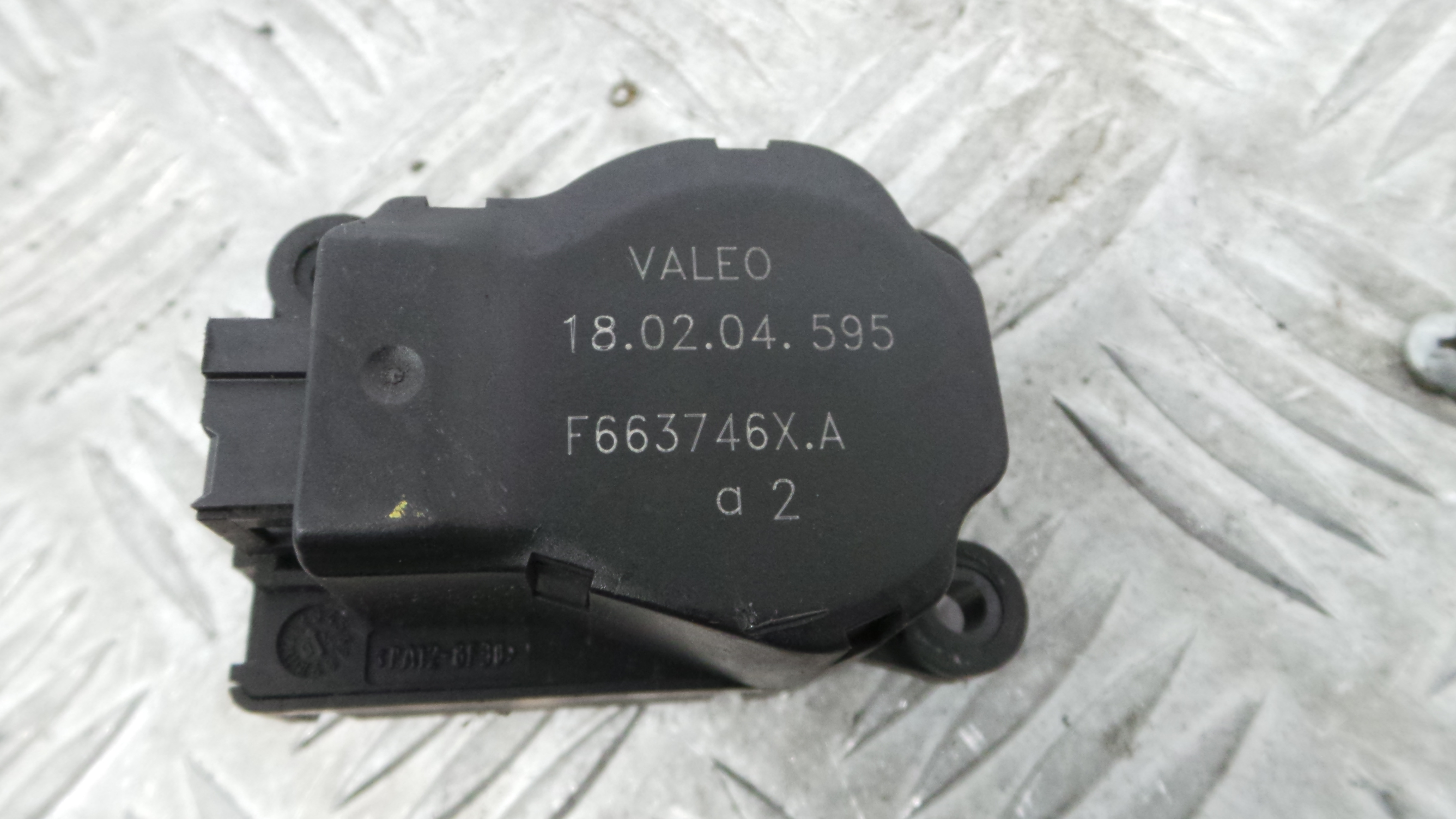 Atuador do Circuito de Ar  F663746XA - CITROËN C3 Pluriel (HB_)-36653753