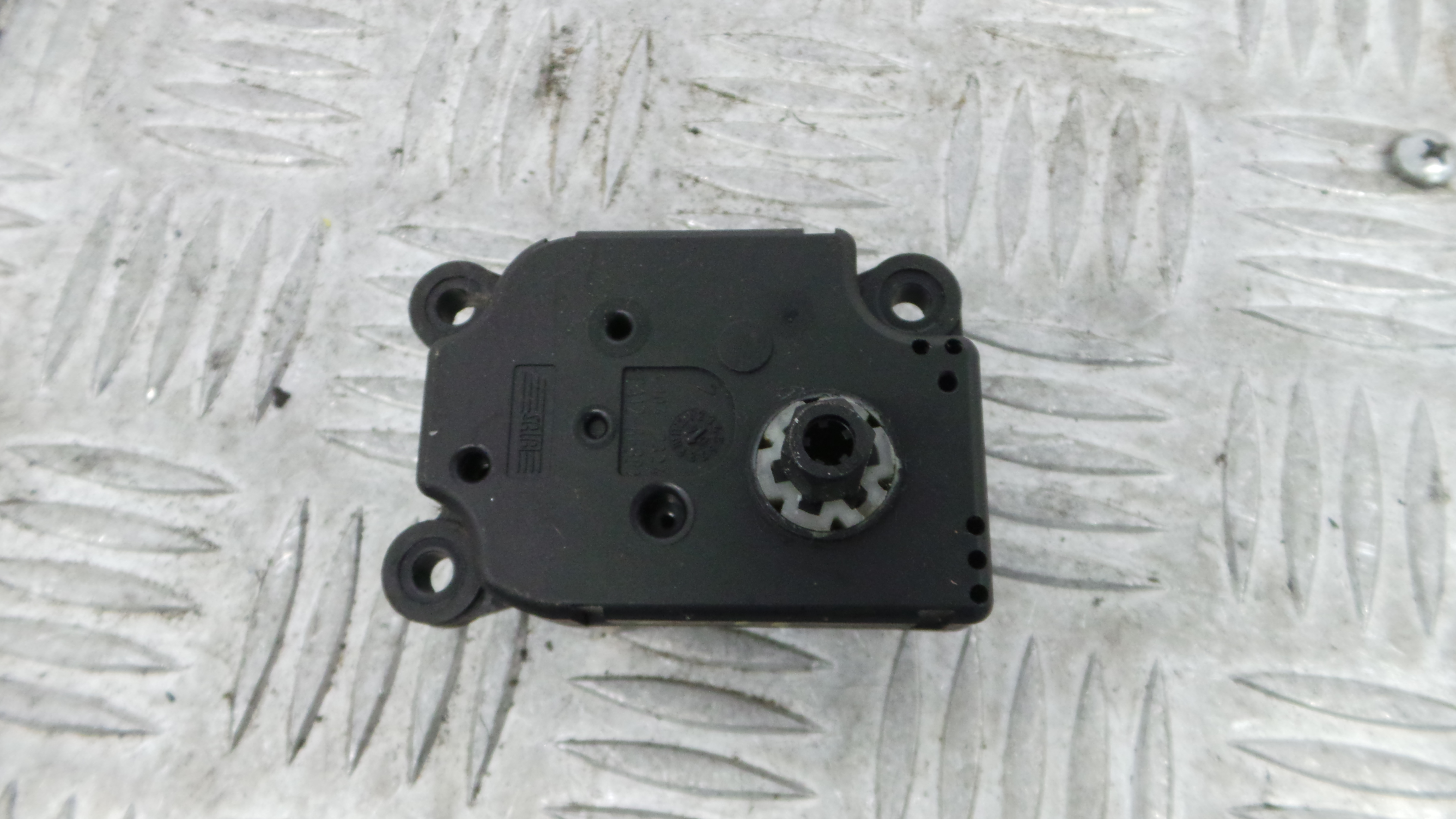 Atuador do Circuito de Ar  EAD511 - CITROËN C4 I (LC_)-36653780