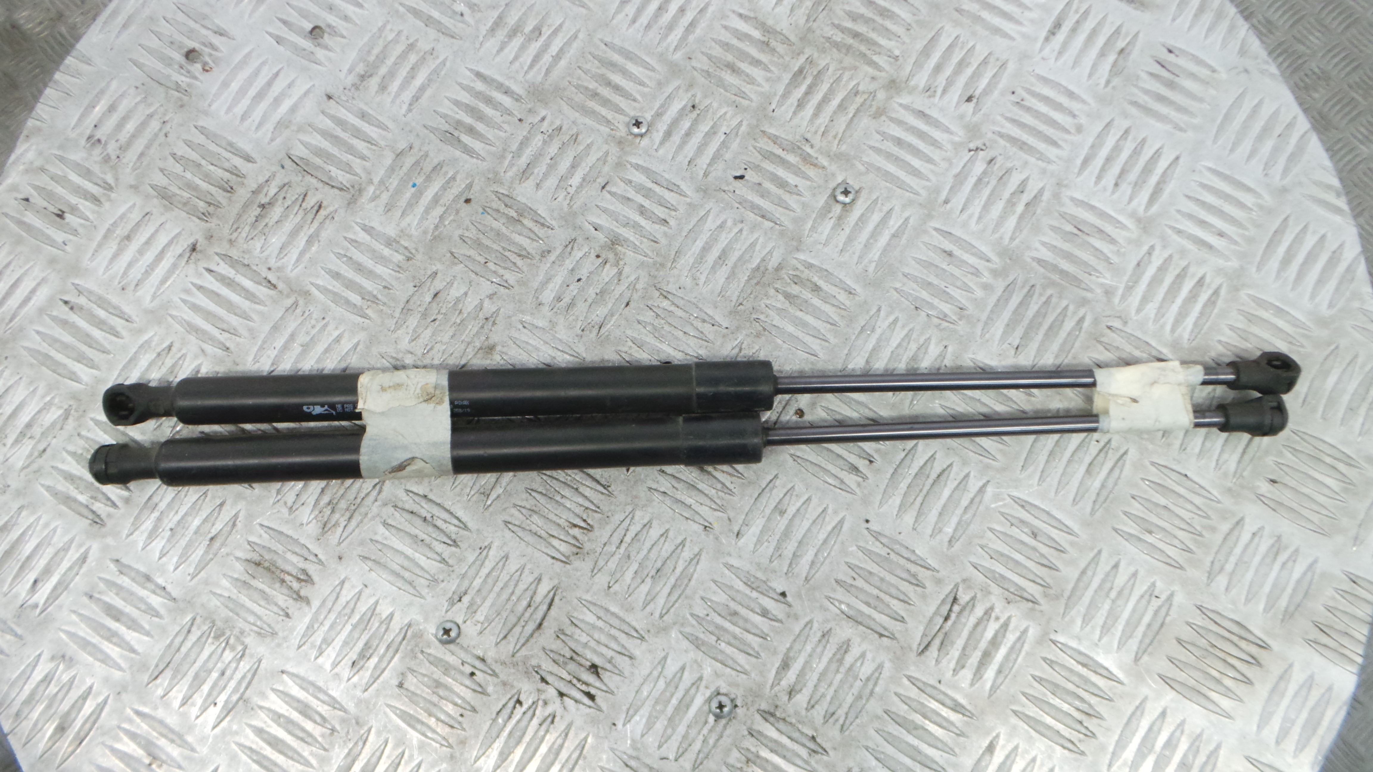 Amortecedor da Mala 9673083680 - PEUGEOT 208 I (CA_, CC_)-36659734