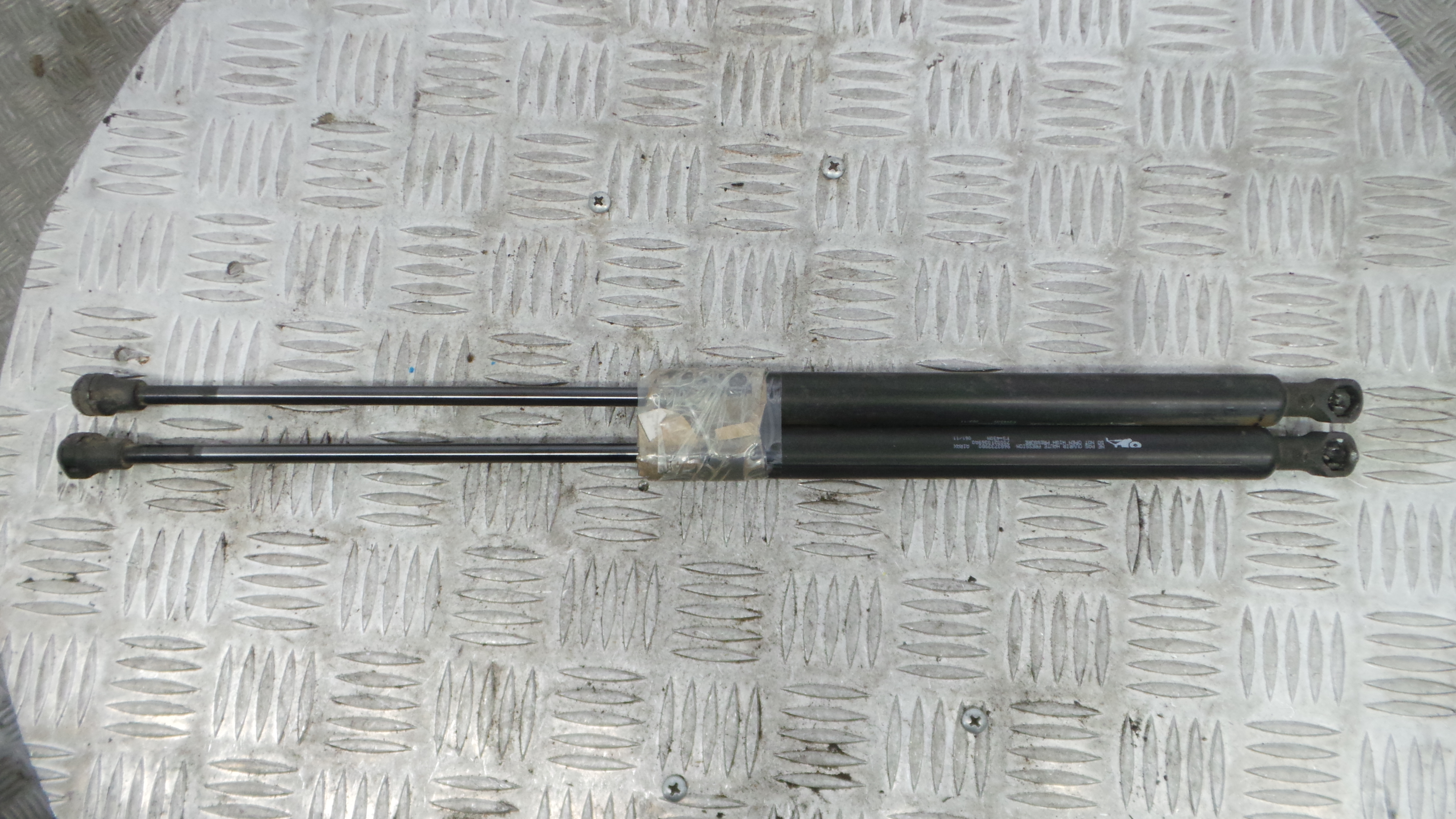 Amortecedor da Mala 9683733980 - CITROËN C3 II (SC_)-36661271