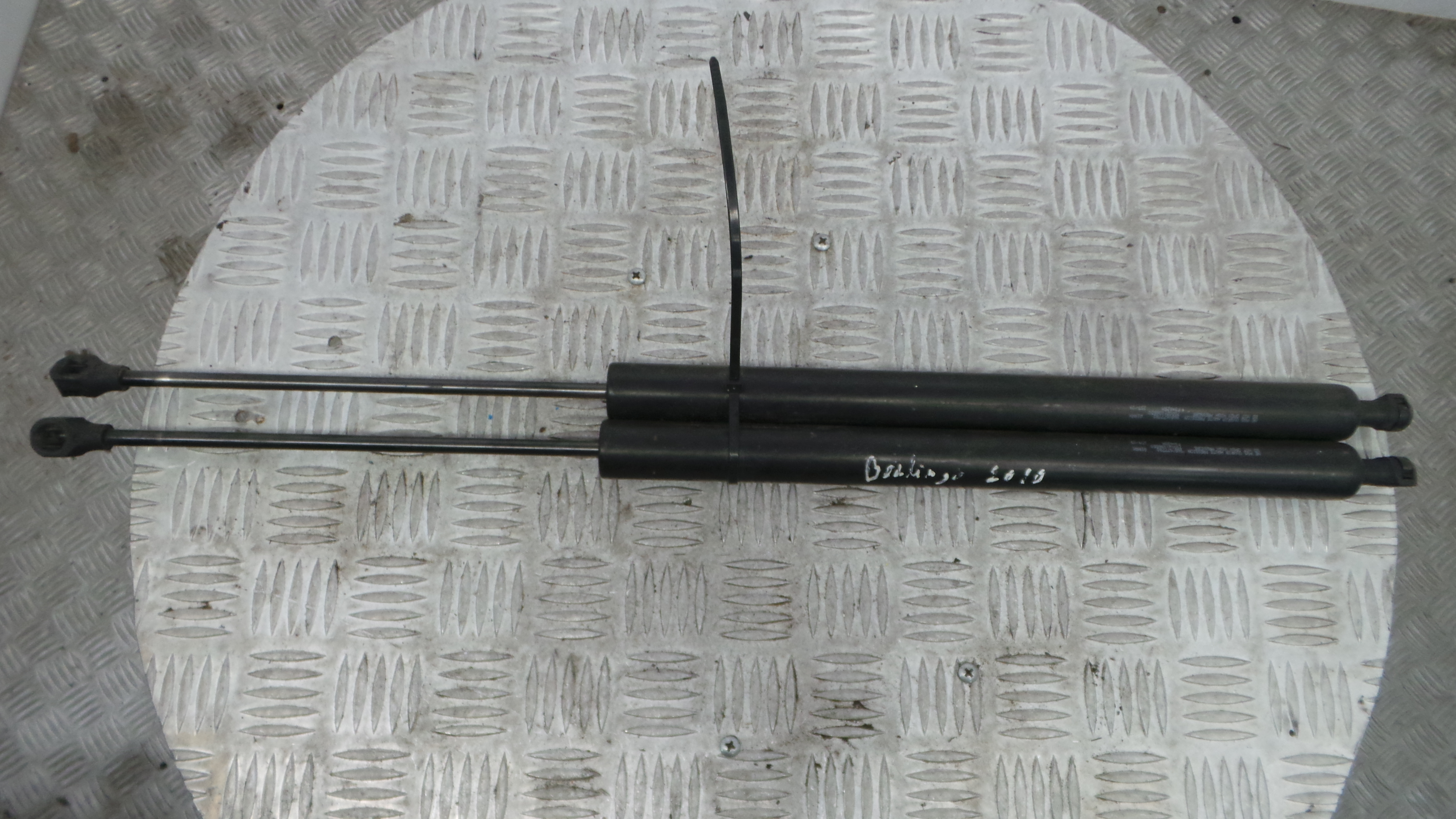 Amortecedor da Mala 9680677780 - CITROËN BERLINGO / BERLINGO FIRST Caixa/monovolume (M_)-36661324 Amortecedor da Mala 9680677780 - CITROËN BERLINGO / BERLINGO FIRST Caixa/monovolume (M_)-36661324