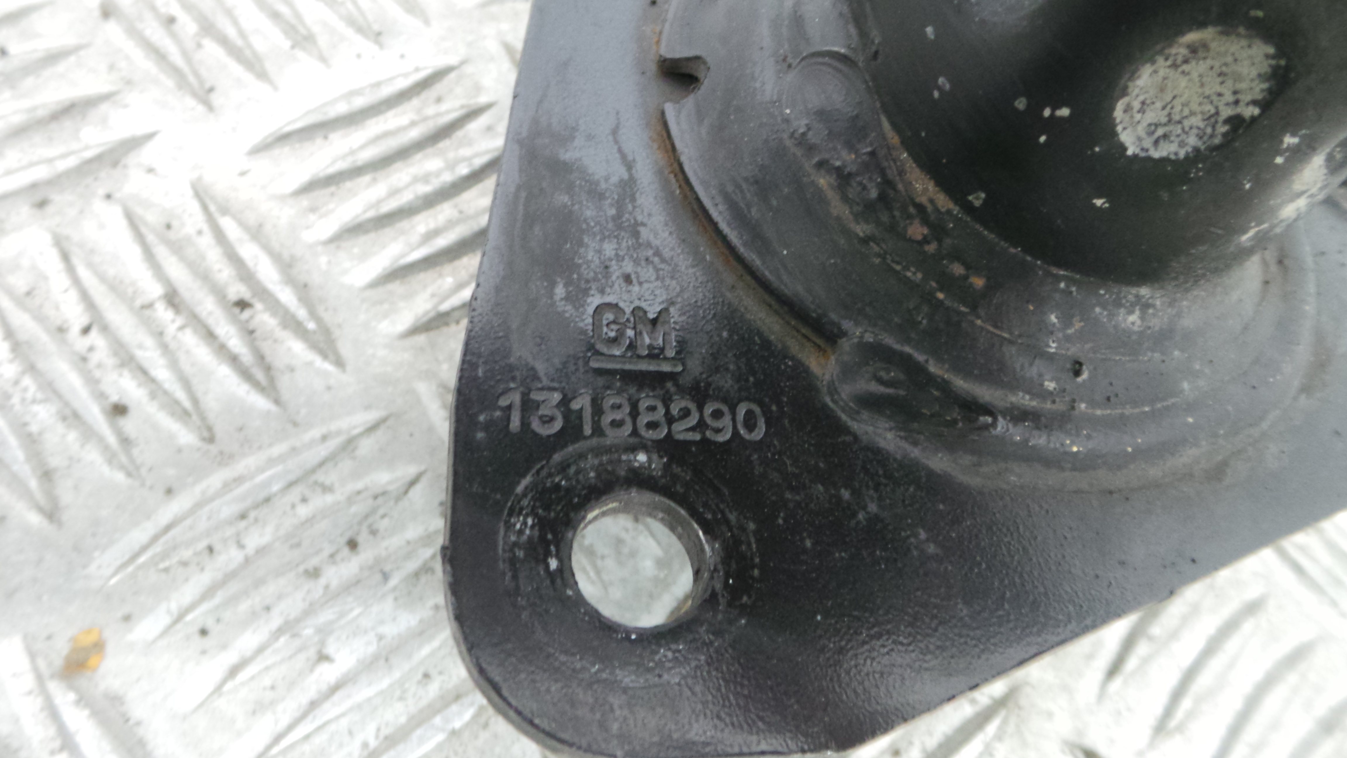 Reforco do Para Choques Traseiro 13188290 - OPEL CORSA D (S07)-36661782