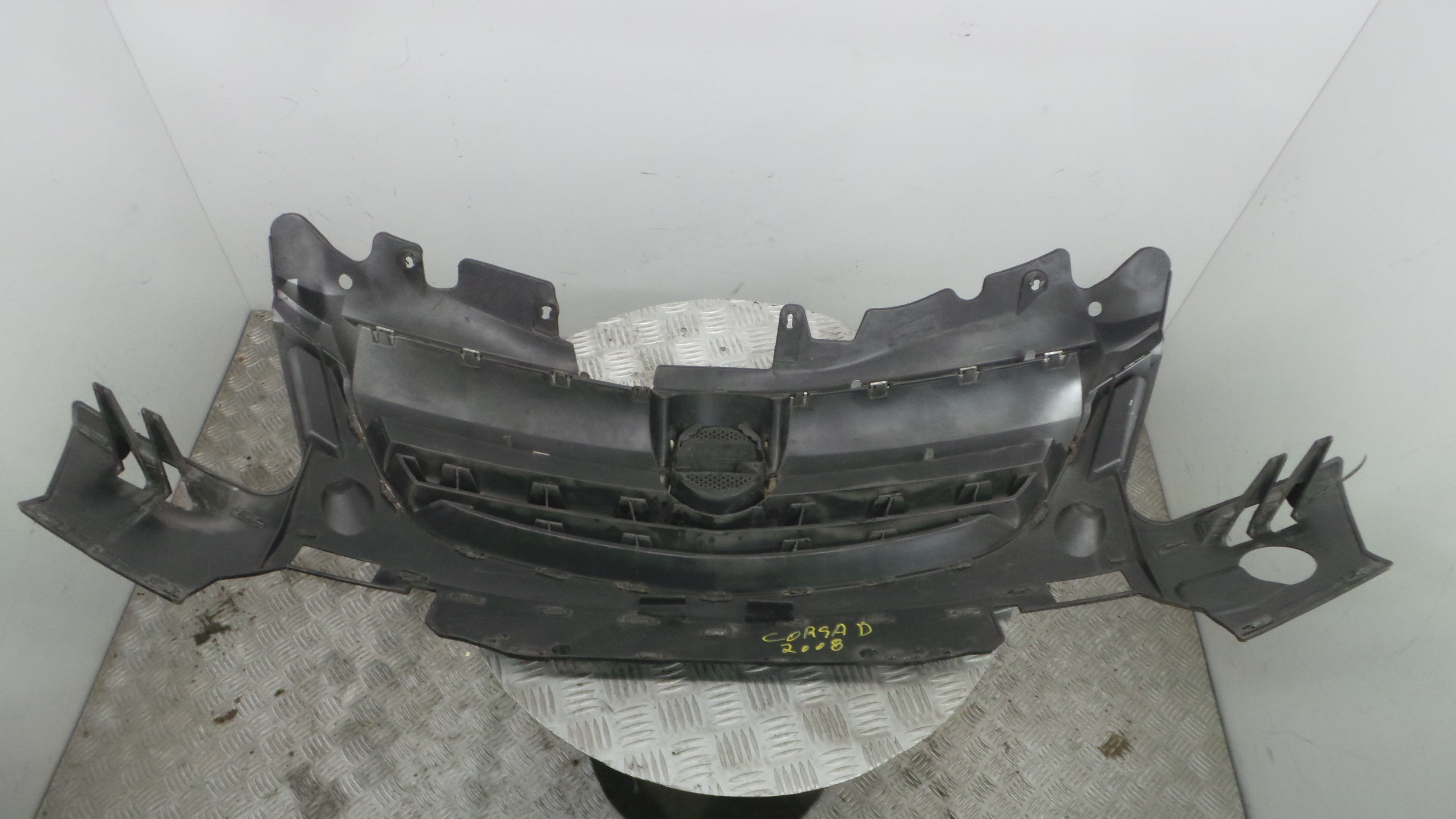 Grelha da Frente  - OPEL CORSA D (S07)-36661809