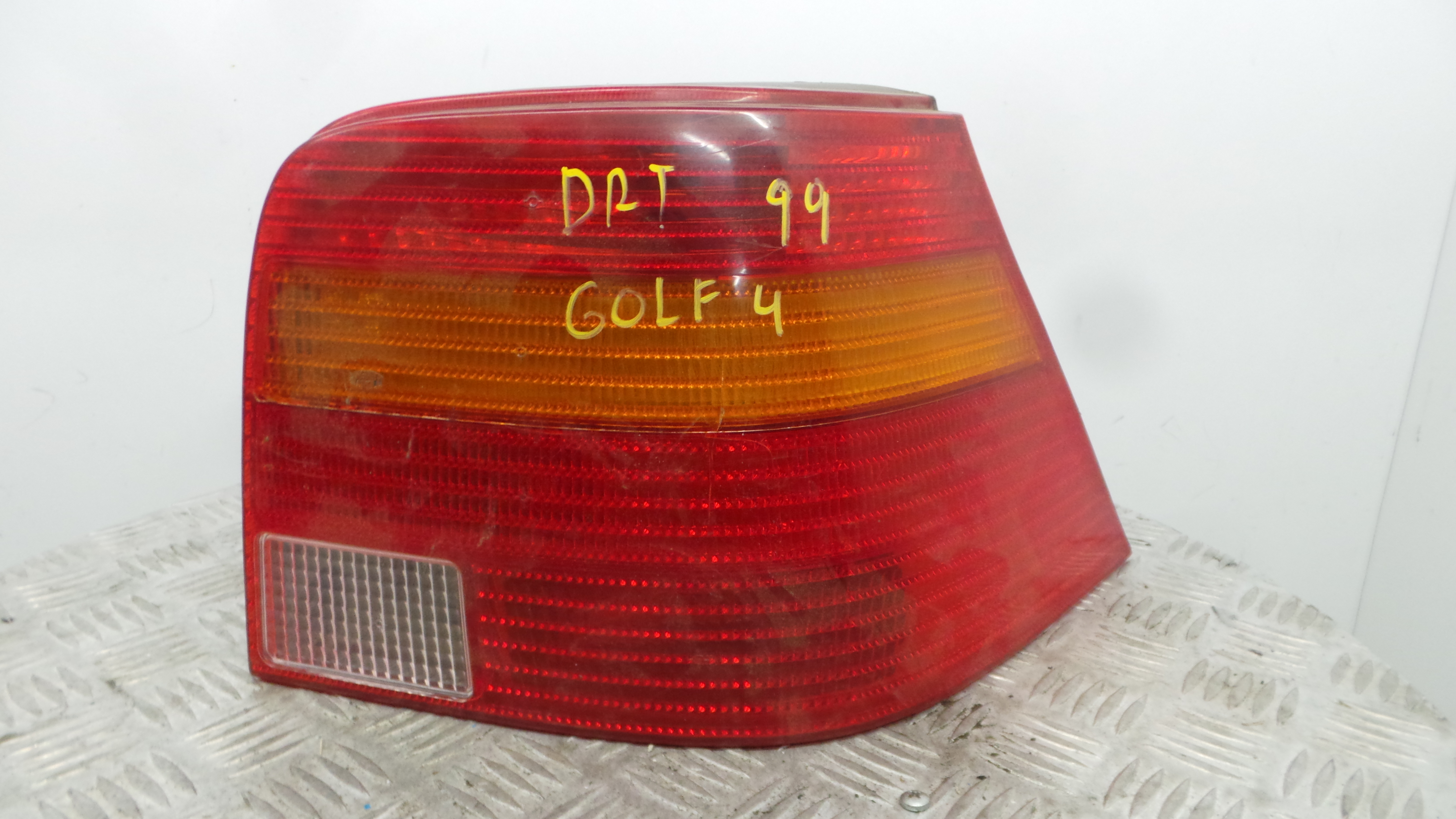 Farolim Stop Dto 1J6945096F - VW GOLF IV (1J1), GOLF Mk IV (1J1)-36661826