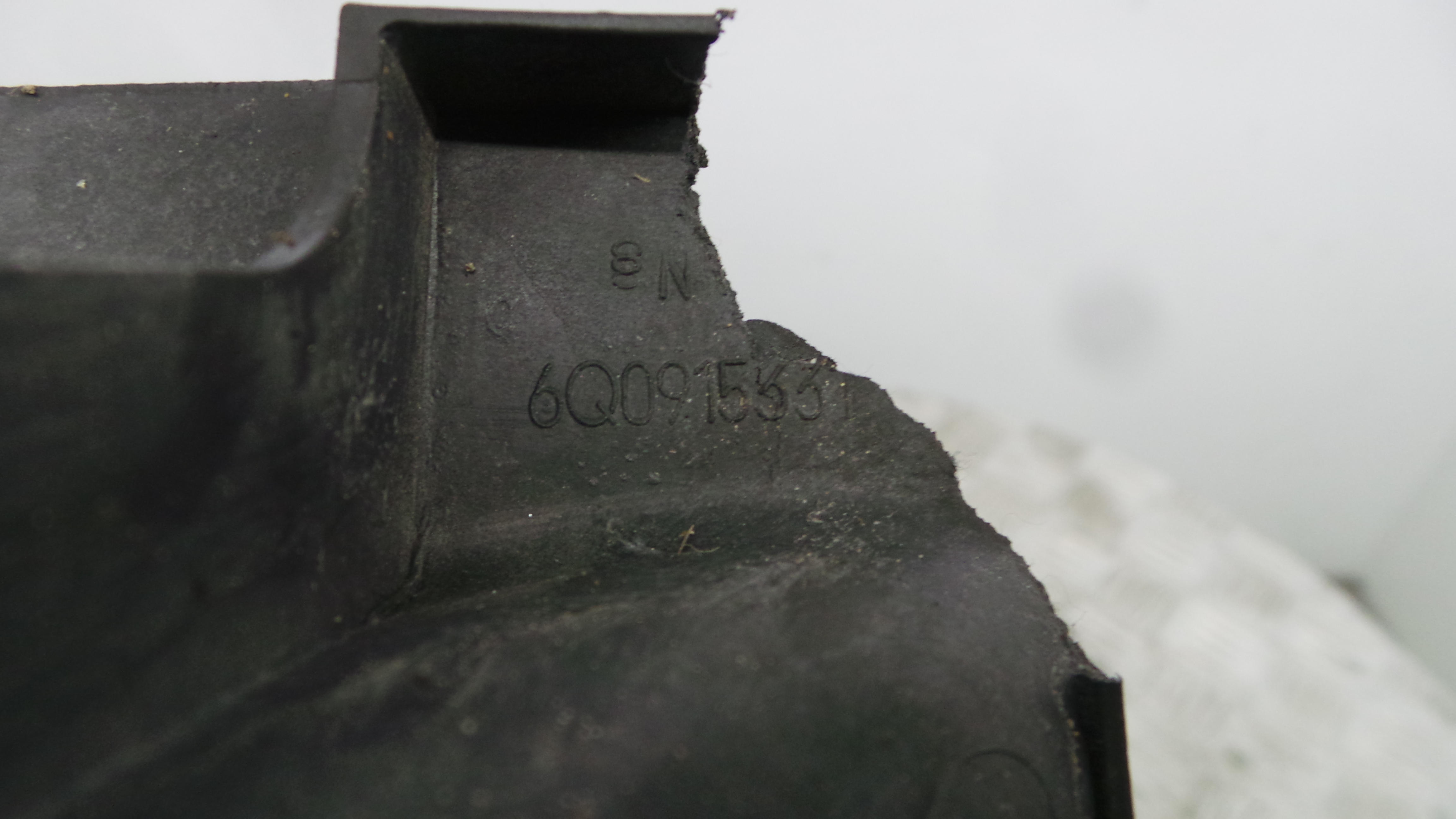 Base da Bateria 6Q0915331 - VW POLO V (6R1, 6C1)-36662356