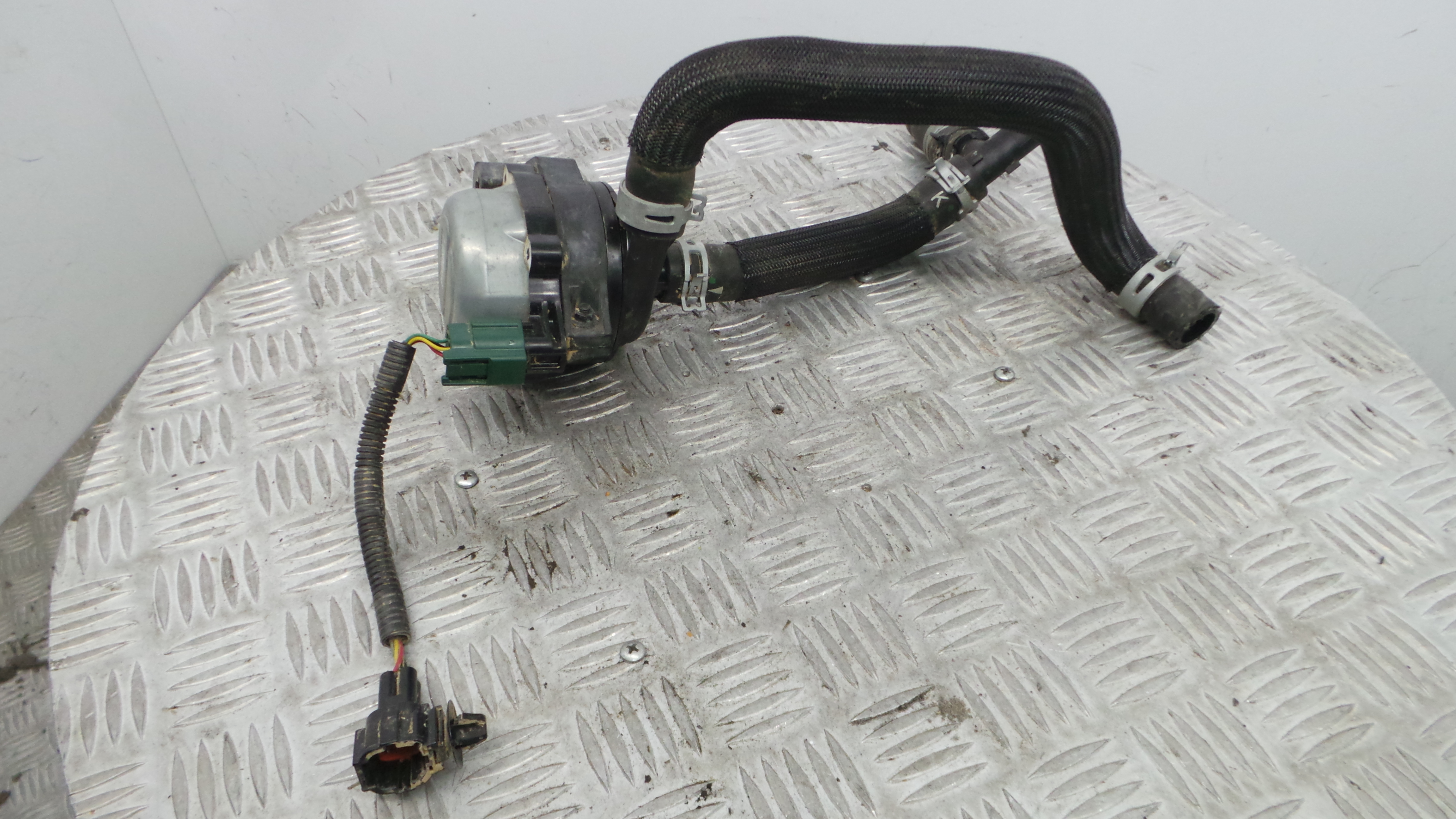 Bomba de Água 215815SA0A - NISSAN LEAF (ZE1)-36664145