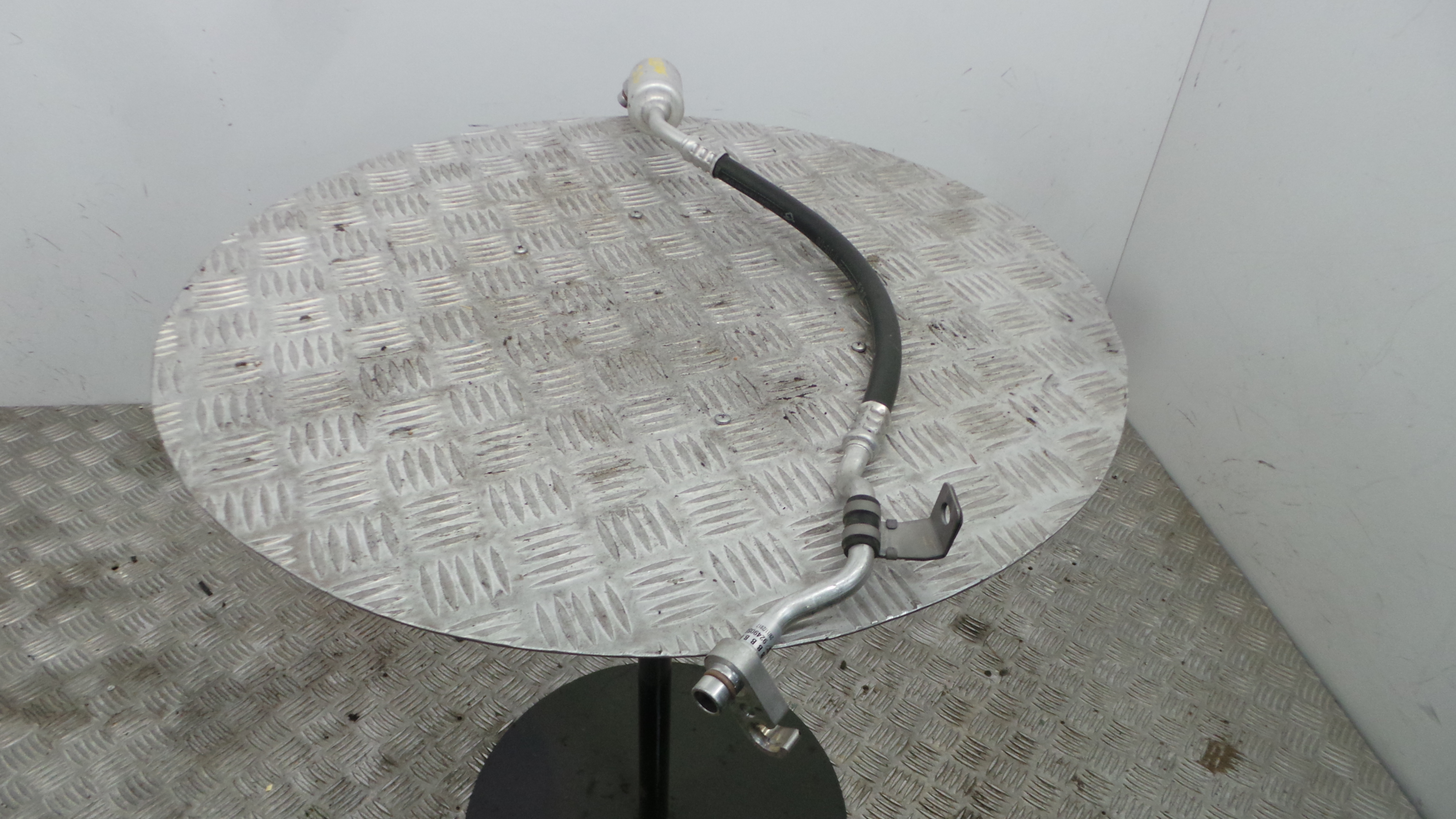 Tubo Ar Condicionado 924905SH0A - NISSAN LEAF (ZE1)-36664151