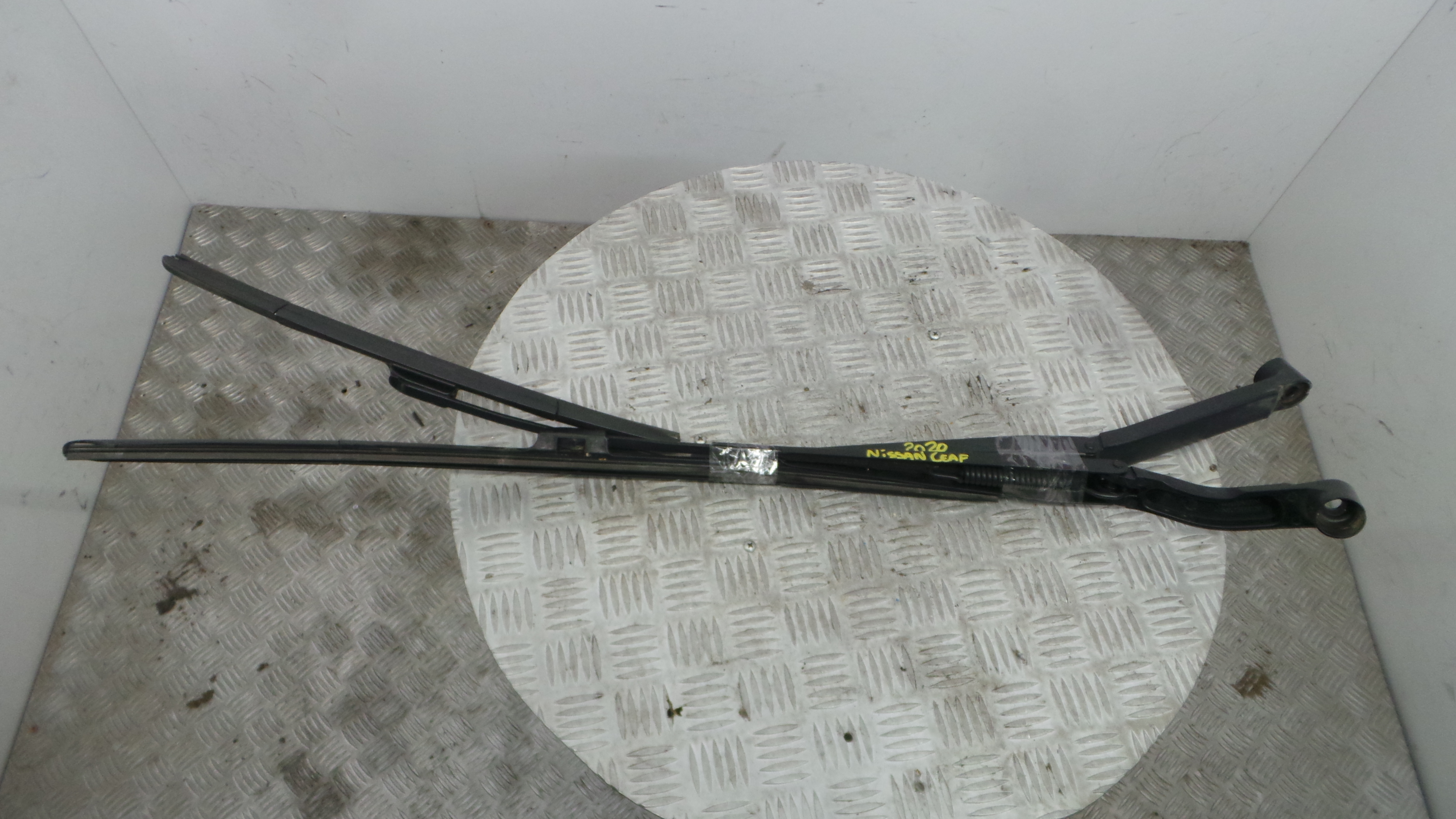 Braço Do Limpa-vidros 1118B3LA - NISSAN LEAF (ZE1)-36664162