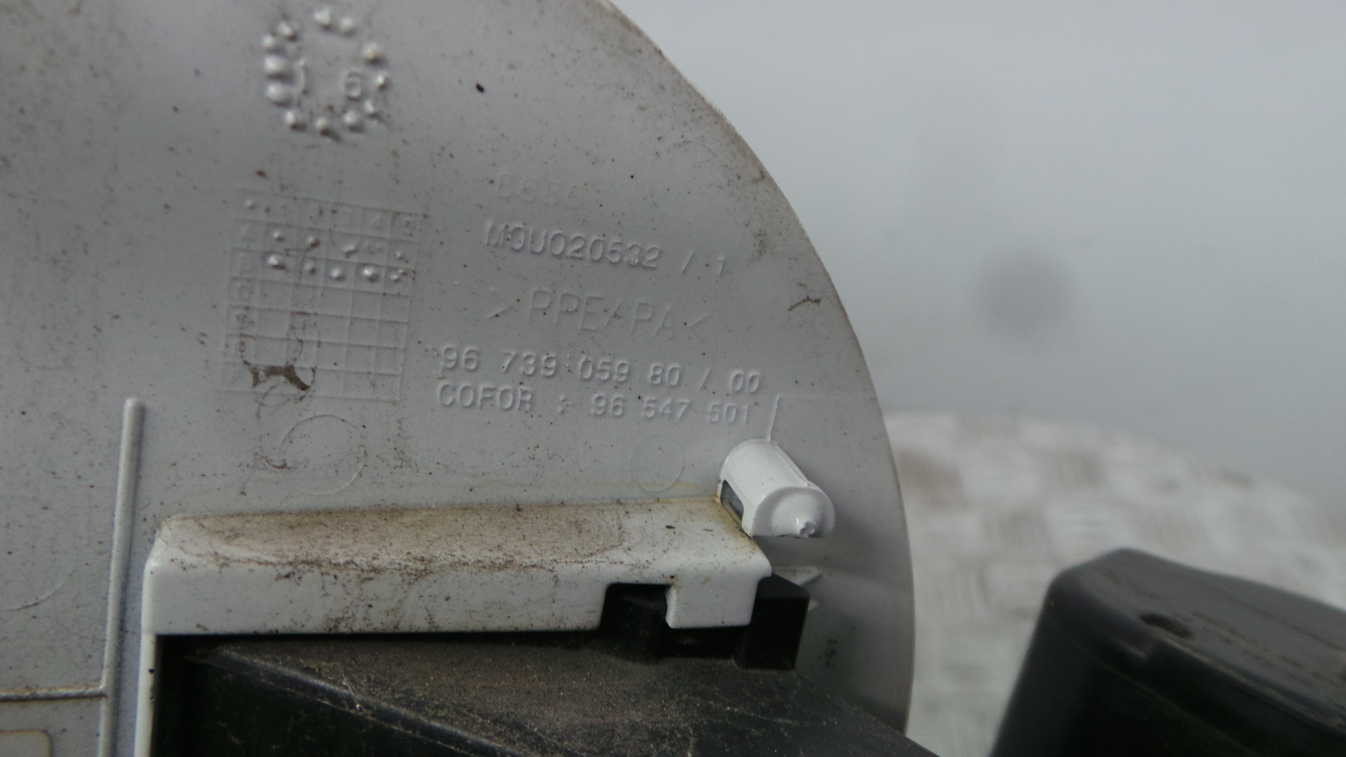 Tampão de Combustivel  9807206080 - PEUGEOT 208 I (CA_, CC_)-36665044