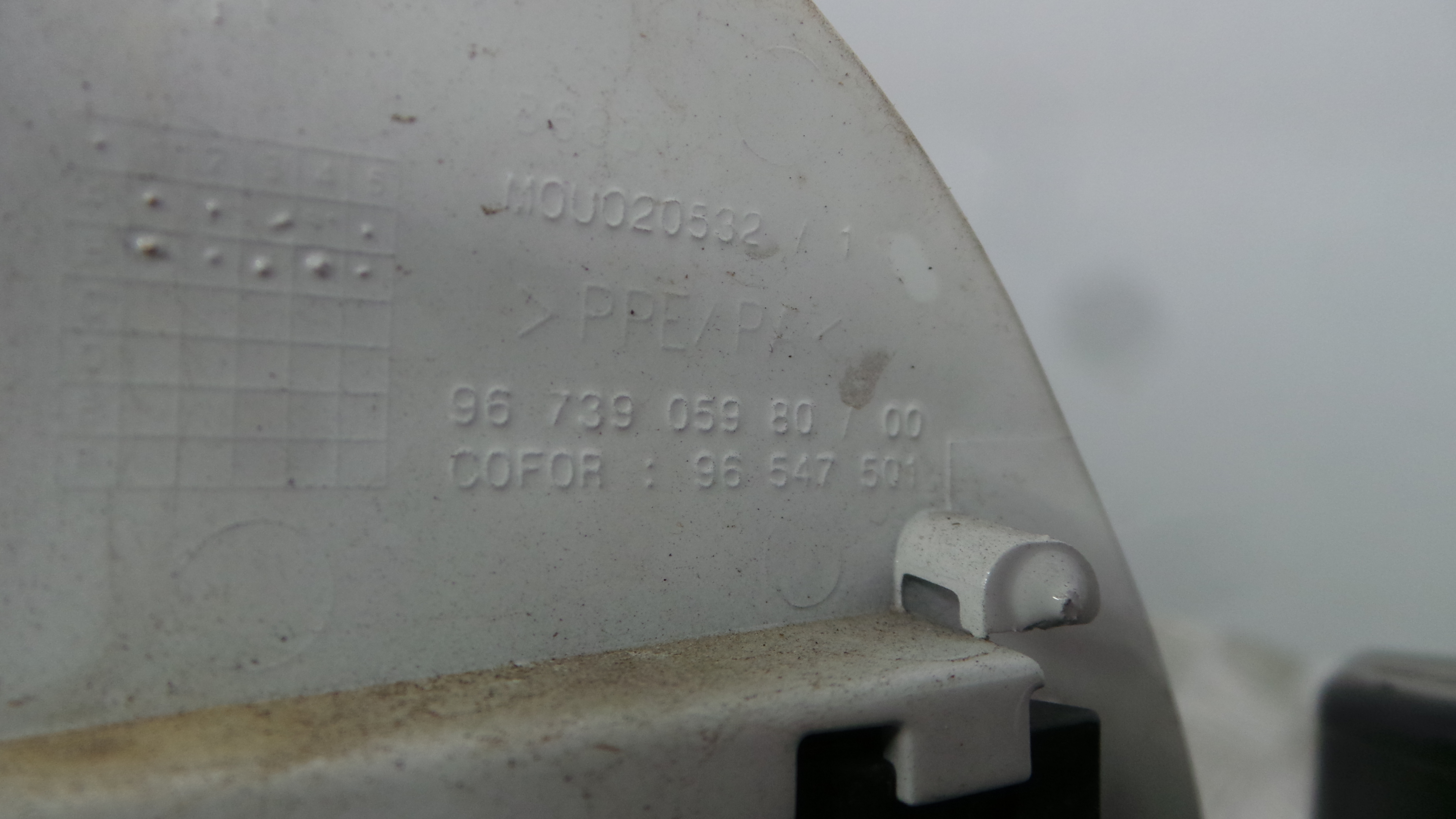 Tampão de Combustivel 9807206080 - PEUGEOT 208 I (CA_, CC_)-36665064