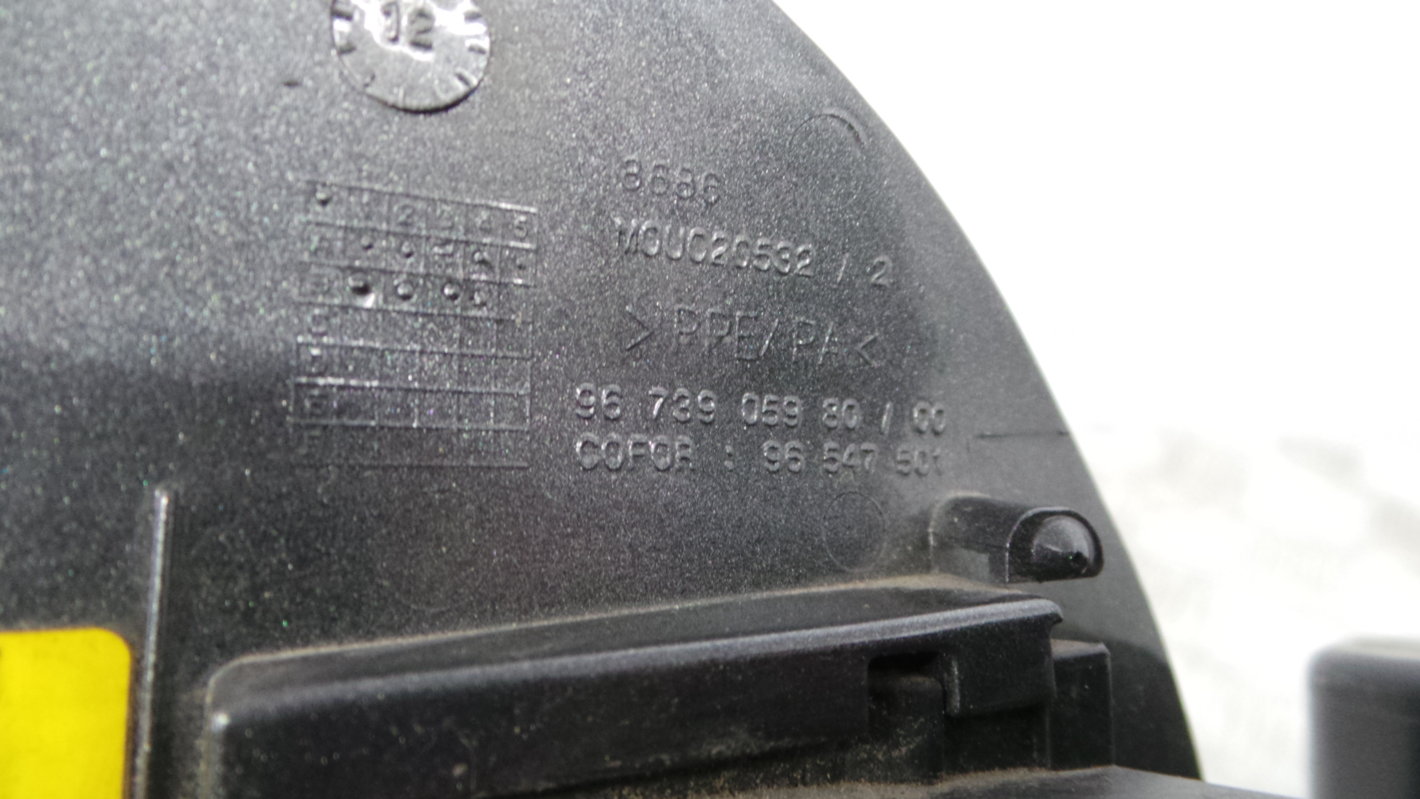 Tampão de Combustivel  9673904880 - PEUGEOT 208 I (CA_, CC_)-36665097