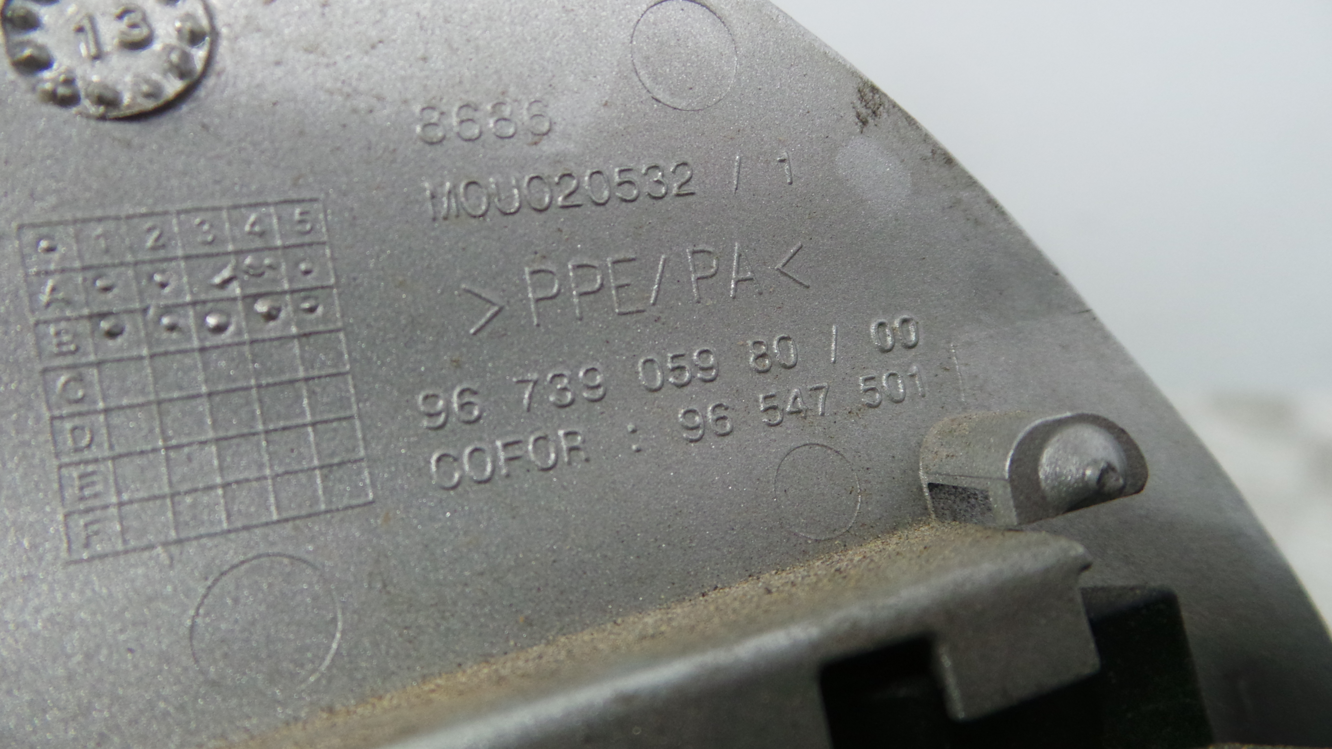 Tampão de Combustivel 9807206080 - PEUGEOT 208 I (CA_, CC_)-36665102