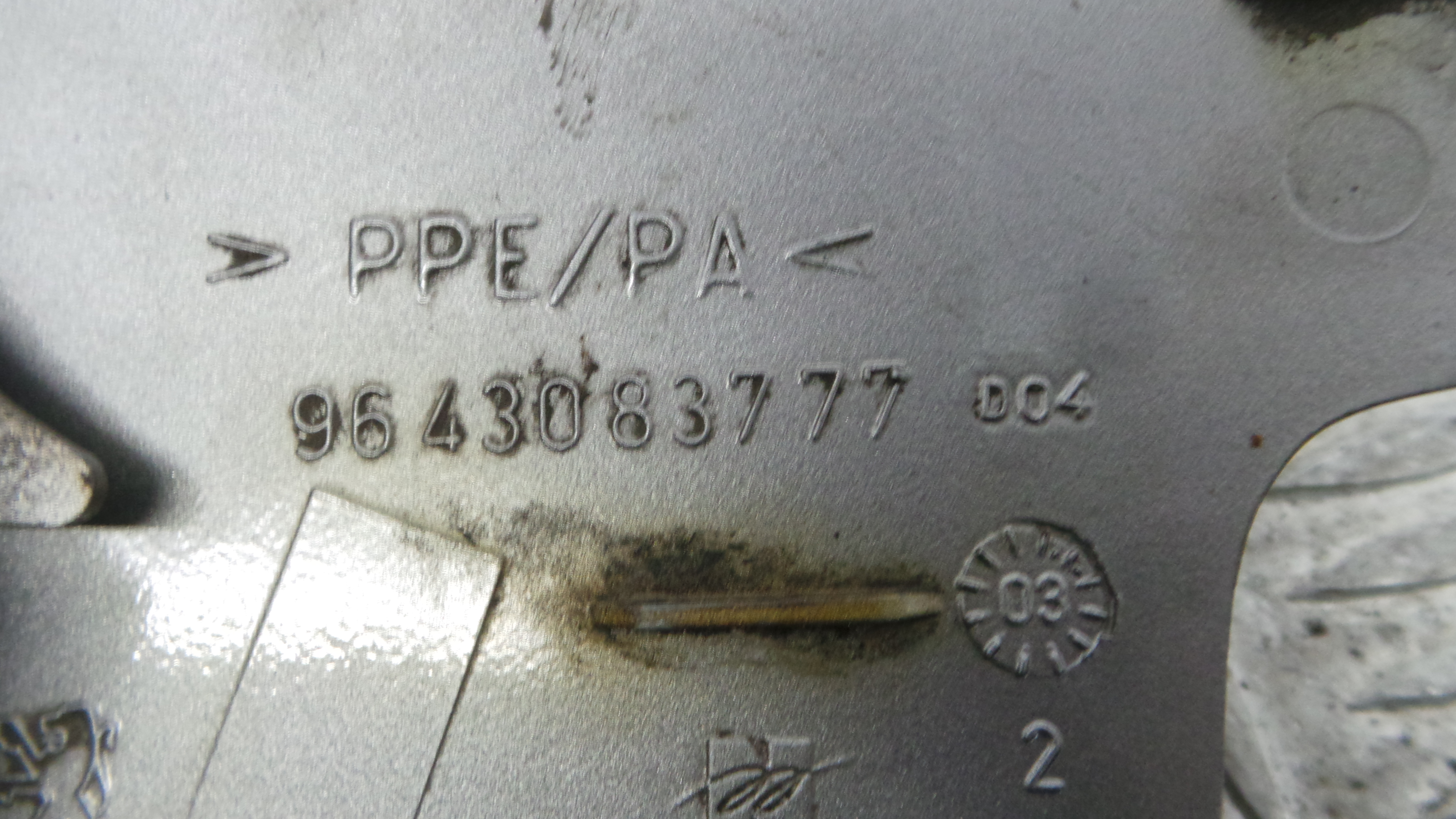 Tampão de Combustivel  9643083777 - PEUGEOT 307 SW (3H)-36665133