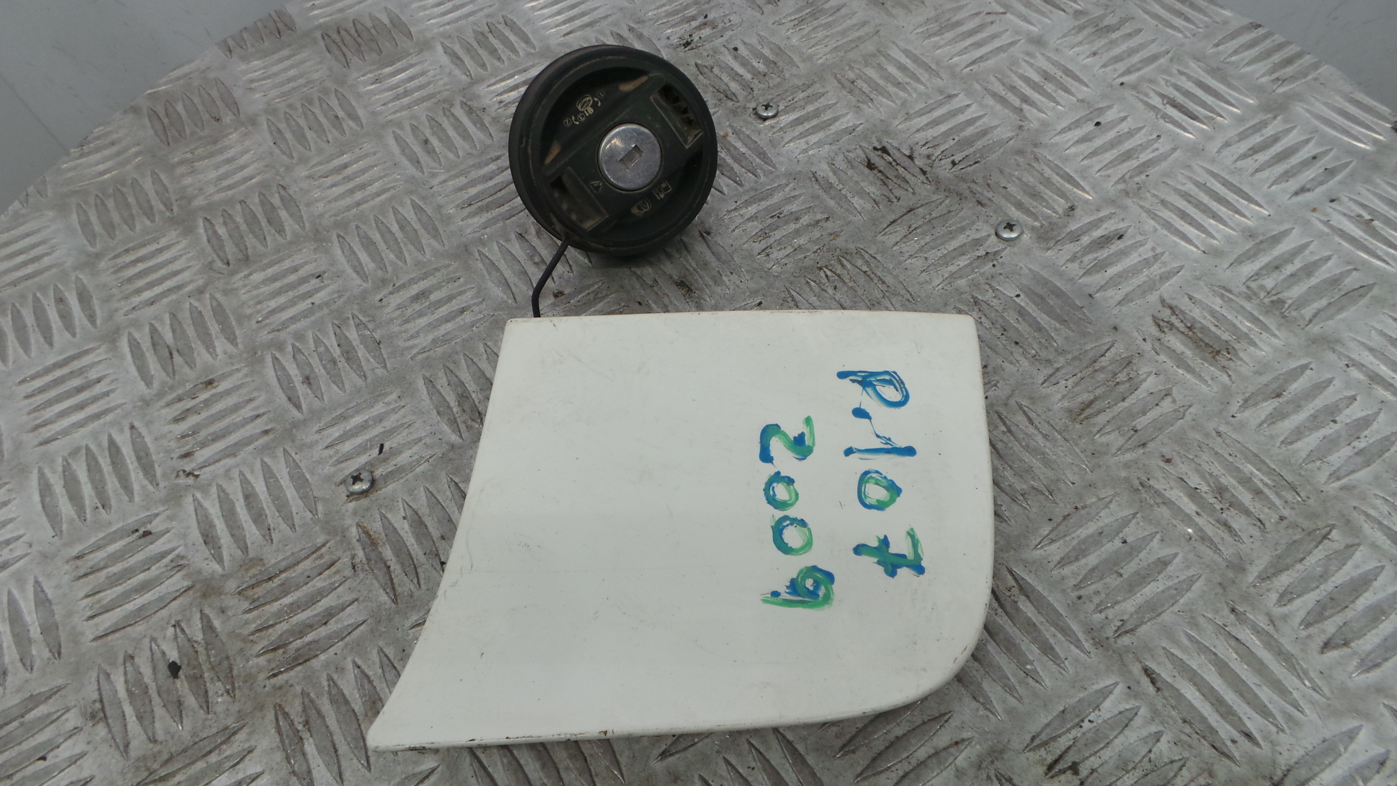 Tampão de Combustivel  1517C9 - PEUGEOT 107 (PM_, PN_)-36667216