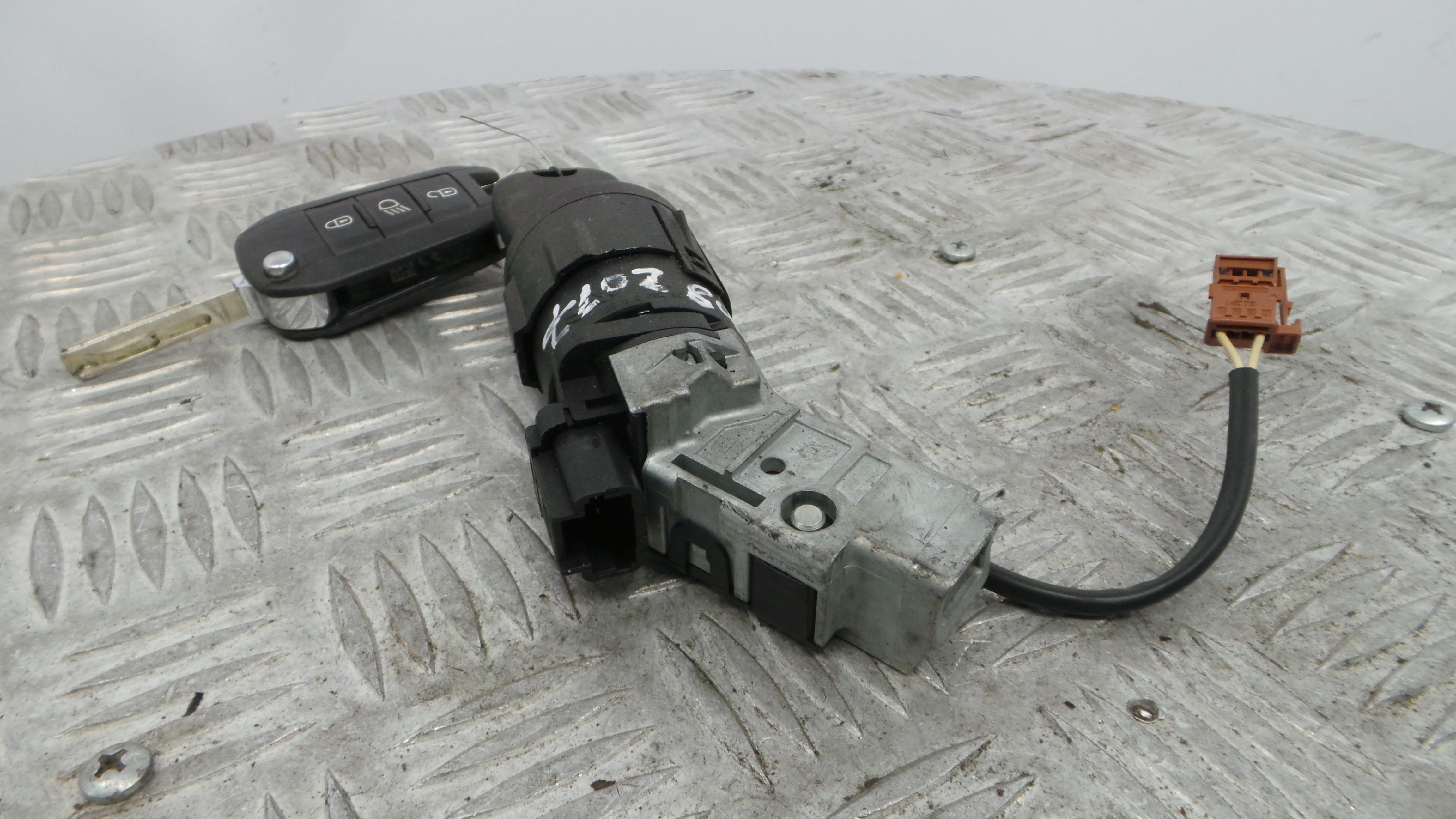 Canhão de ignição 1608682880 - PEUGEOT 208 I (CA_, CC_)-36668563