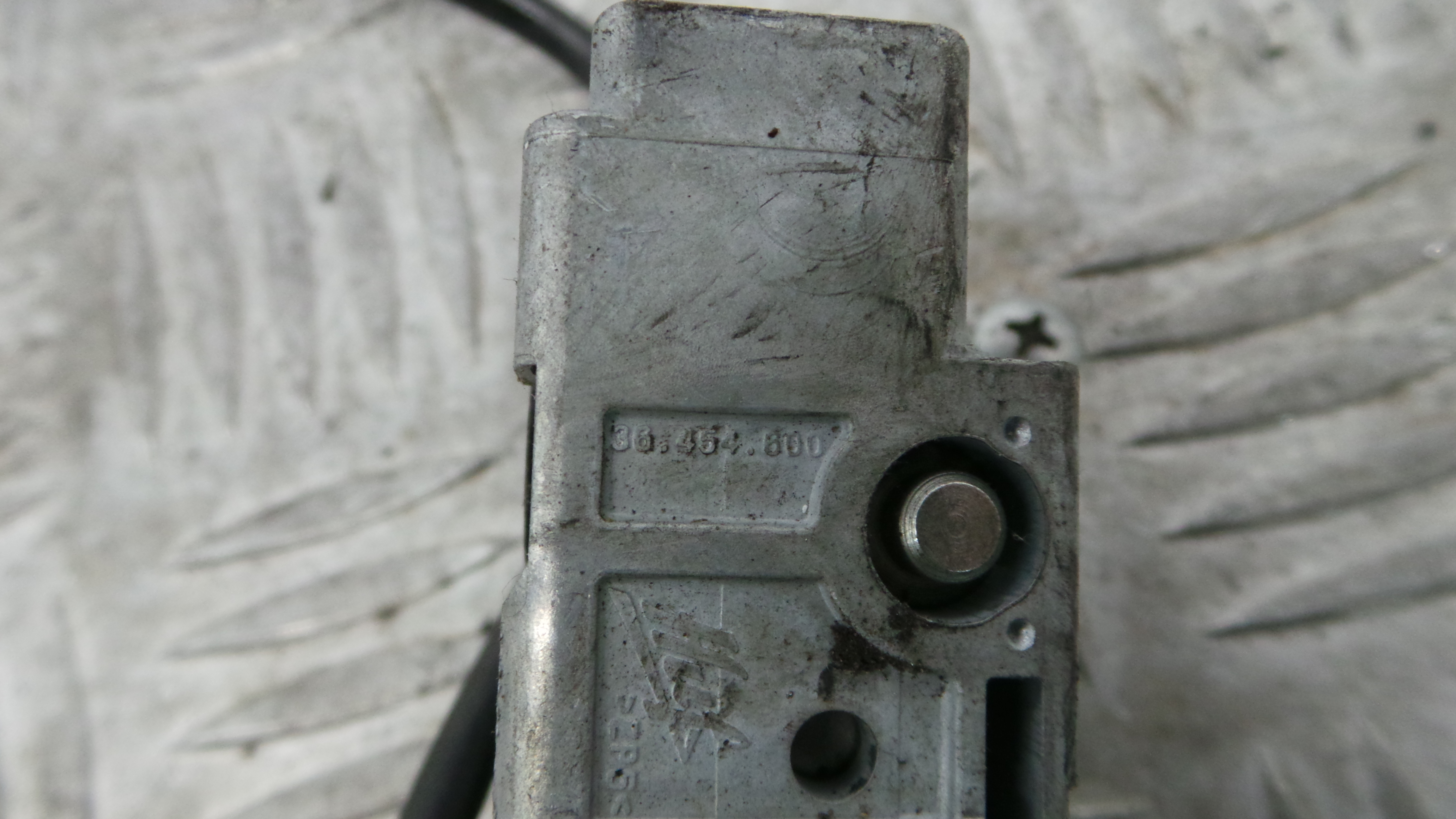 Canhão de ignição 1608682880 - PEUGEOT 208 I (CA_, CC_)-36668563